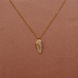 Collana oro con piuma con strass gioiello