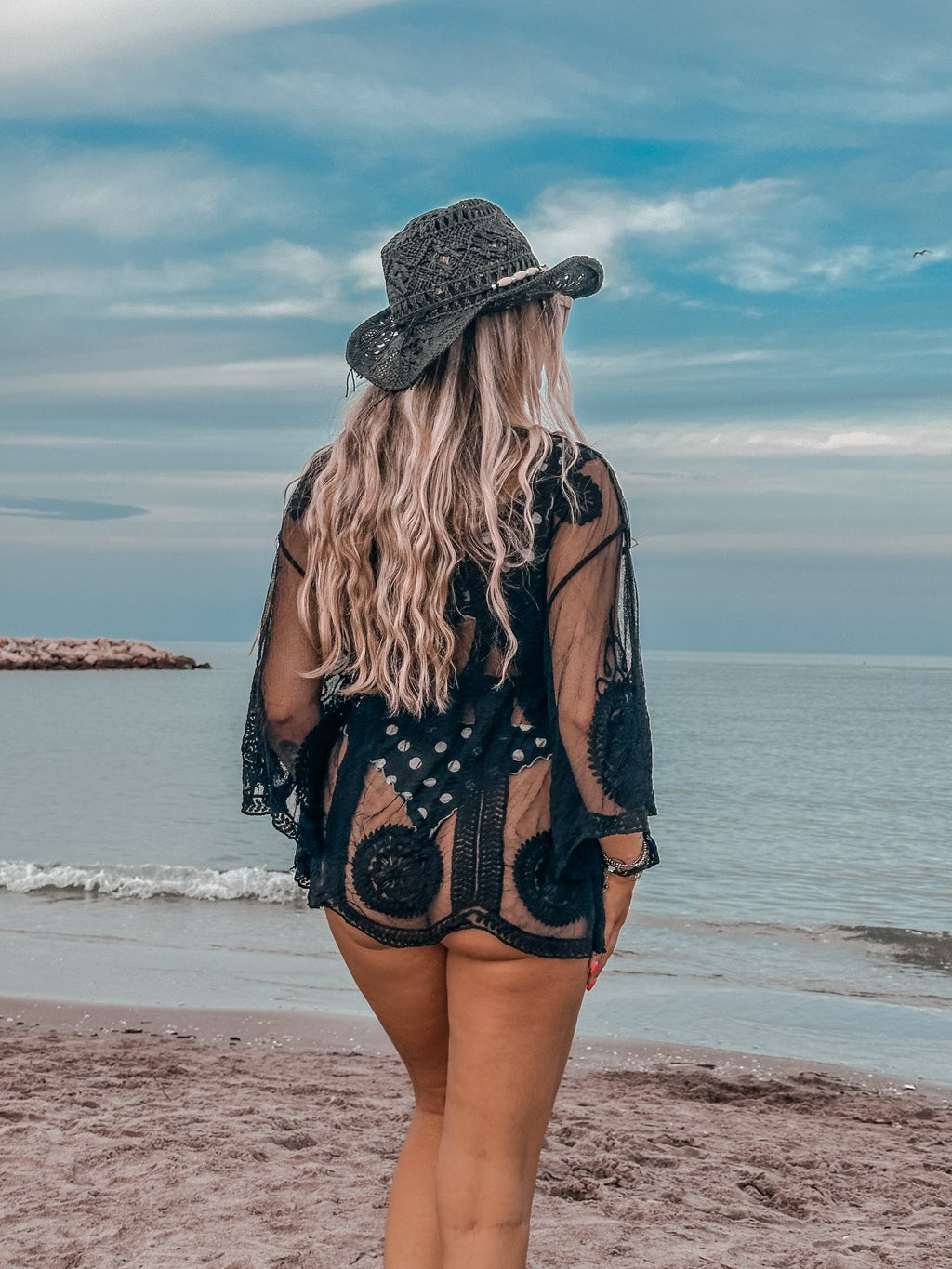 Copricostume con ricami all'uncinetto e maniche ampie - Follie by Alice