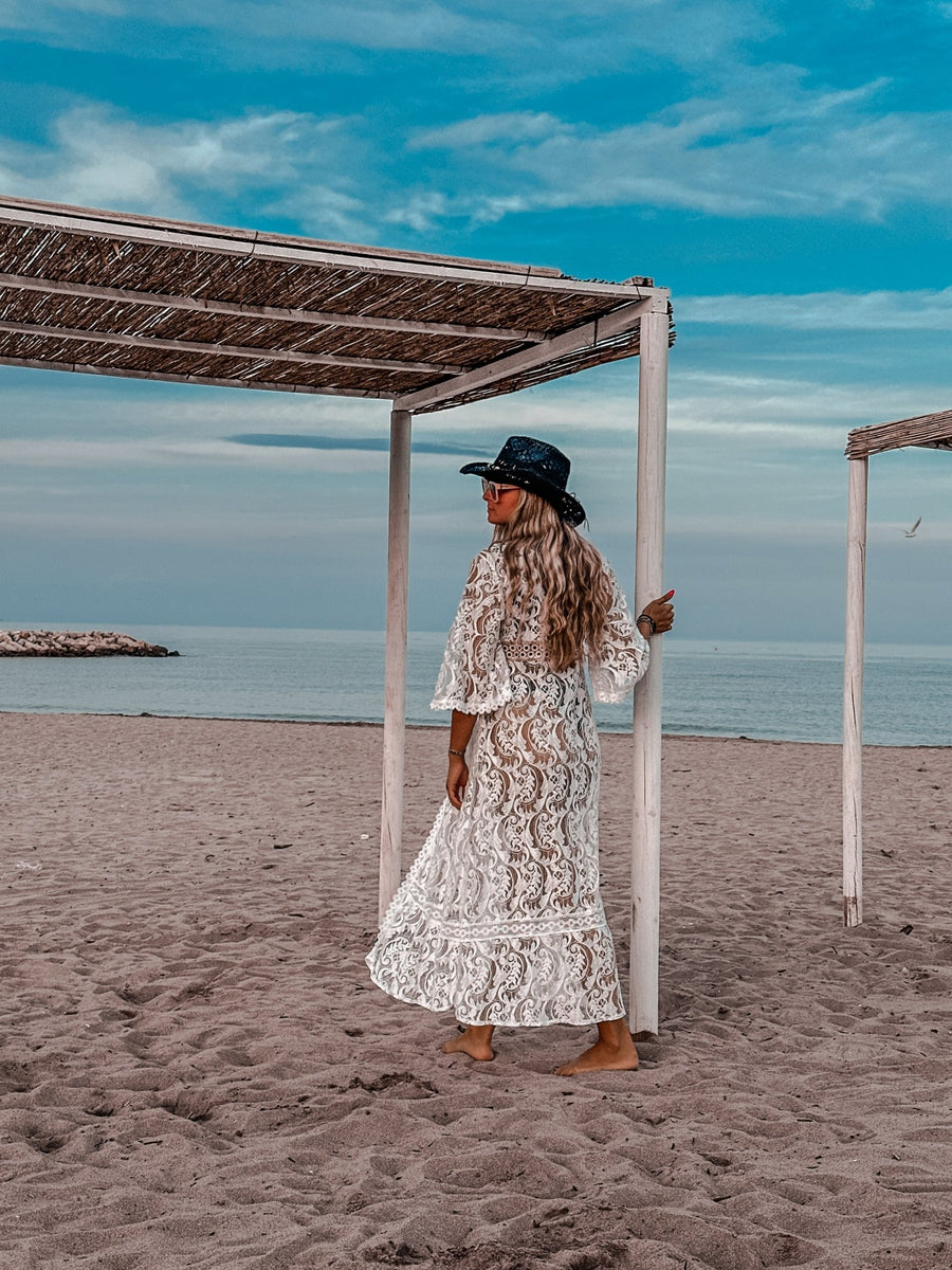 Copricostume lungo con ricami all'uncinetto, nappine e dettagli oro – alternate