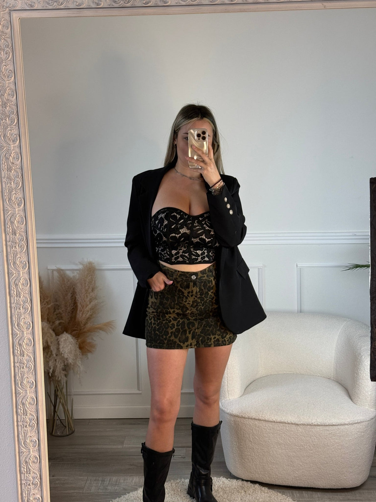 Corsetto in pizzo con motivo floreale e coppe preformate - Follie by Alice