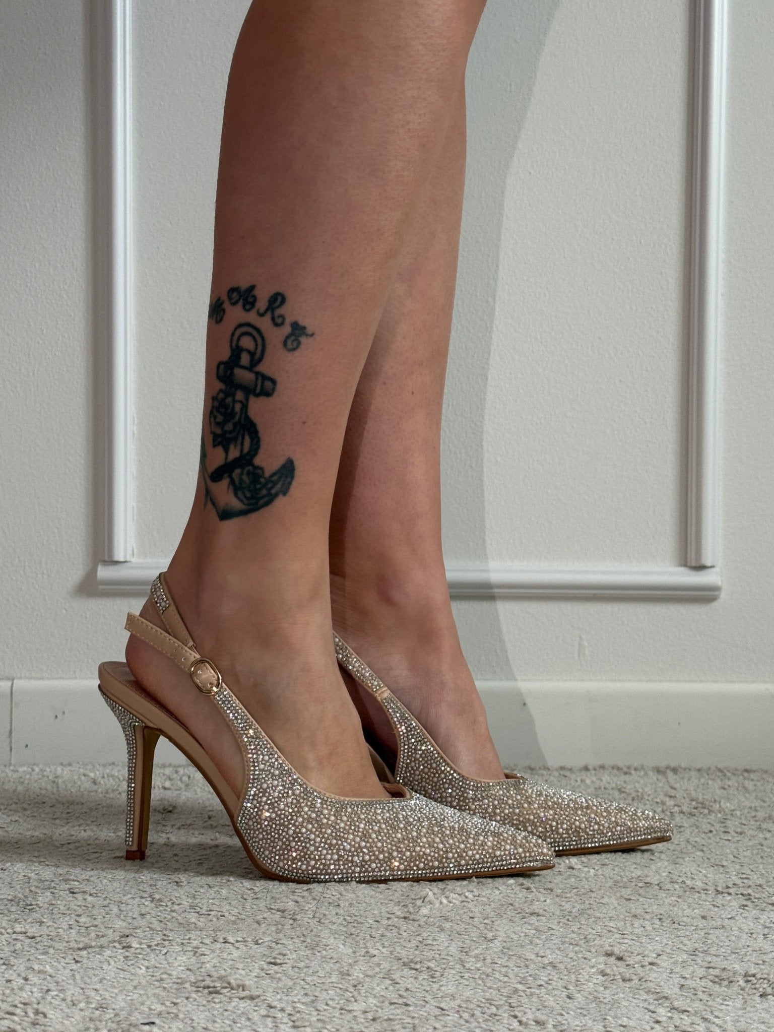 Décolleté slingback tacco 9 cm con perle bianche e strass gioiello - Follie by Alice