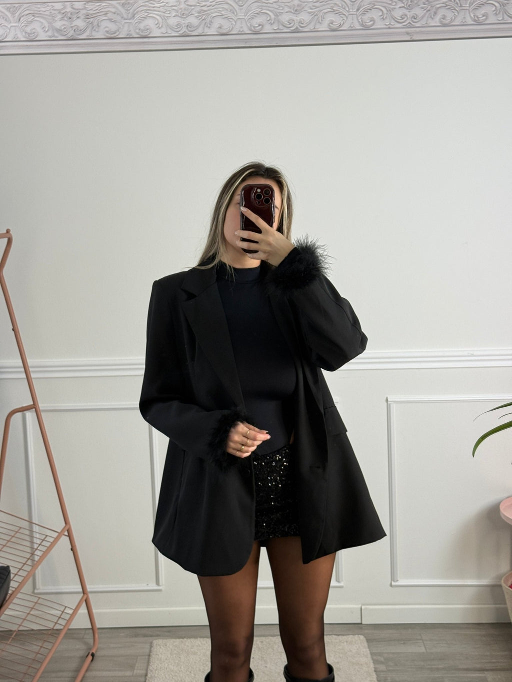 Giacca blazer da completo con piume a fondo manica - Follie by Alice