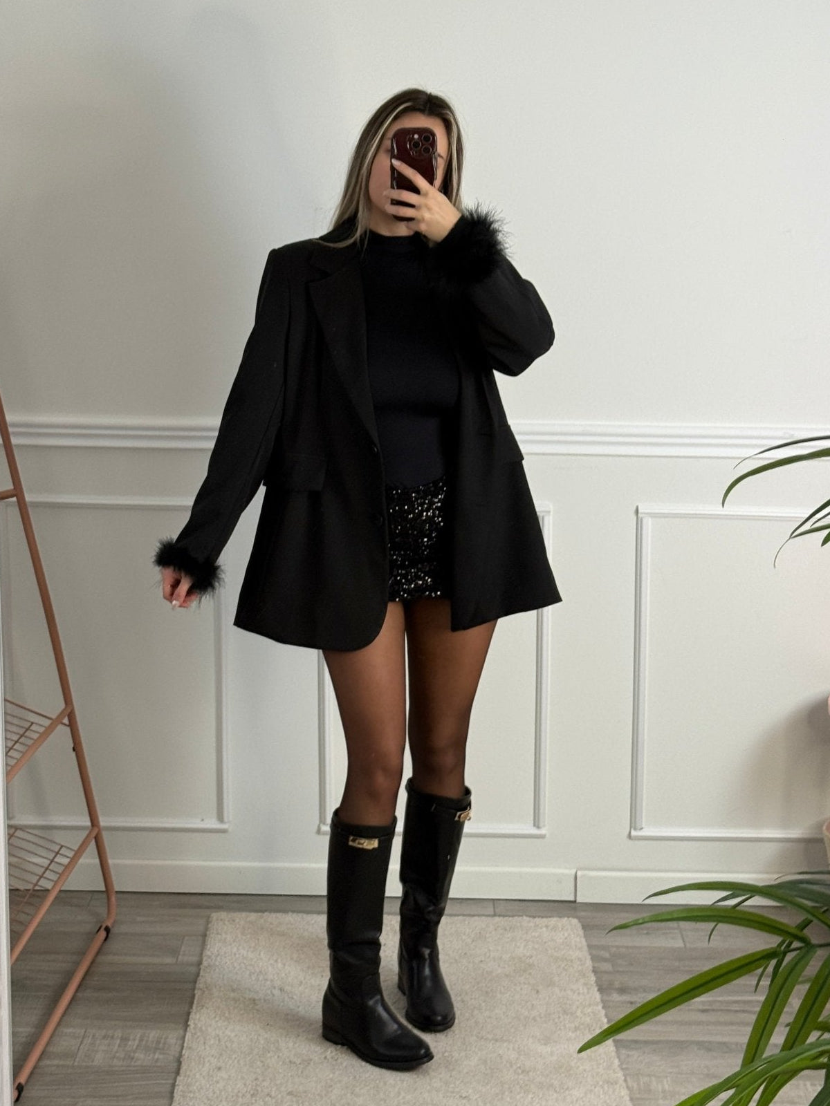Giacca blazer da completo con piume a fondo manica - Follie by Alice