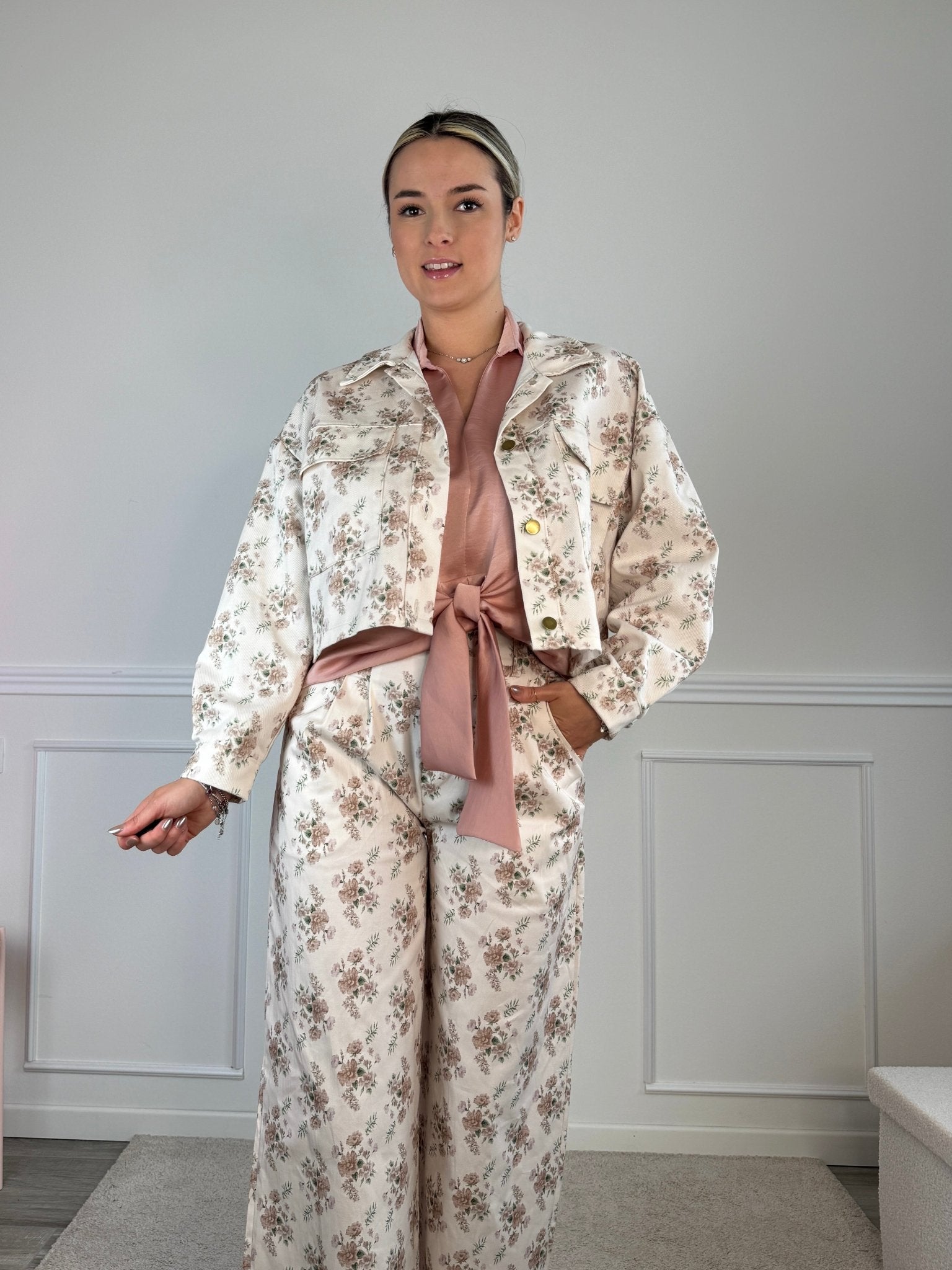 Giubbotto effetto jeans con stampa floreale - Follie by Alice