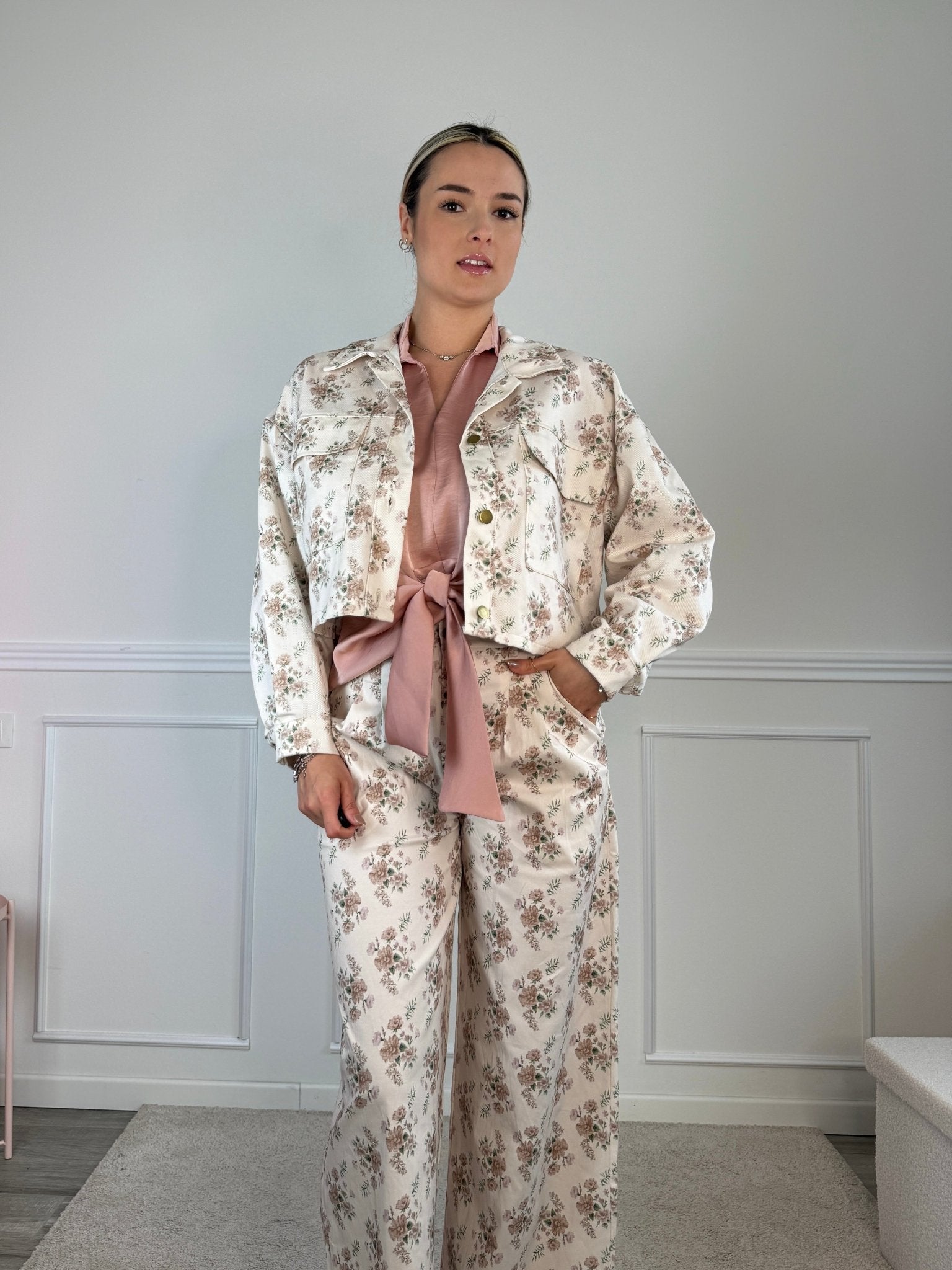 Giubbotto effetto jeans con stampa floreale - Follie by Alice