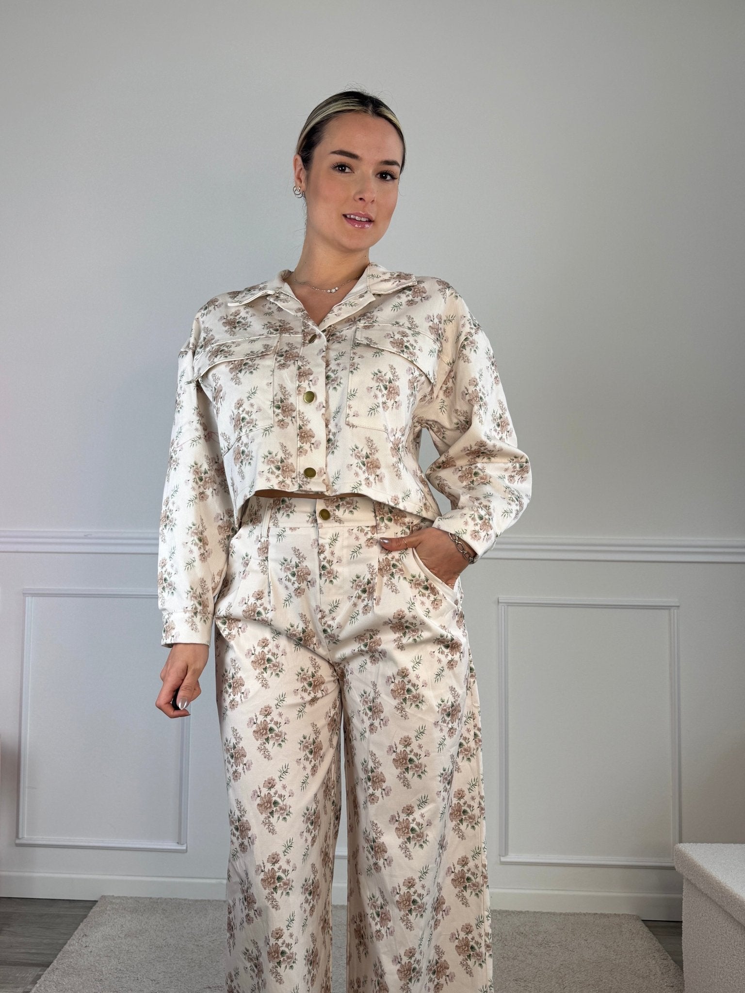 Giubbotto effetto jeans con stampa floreale - Follie by Alice