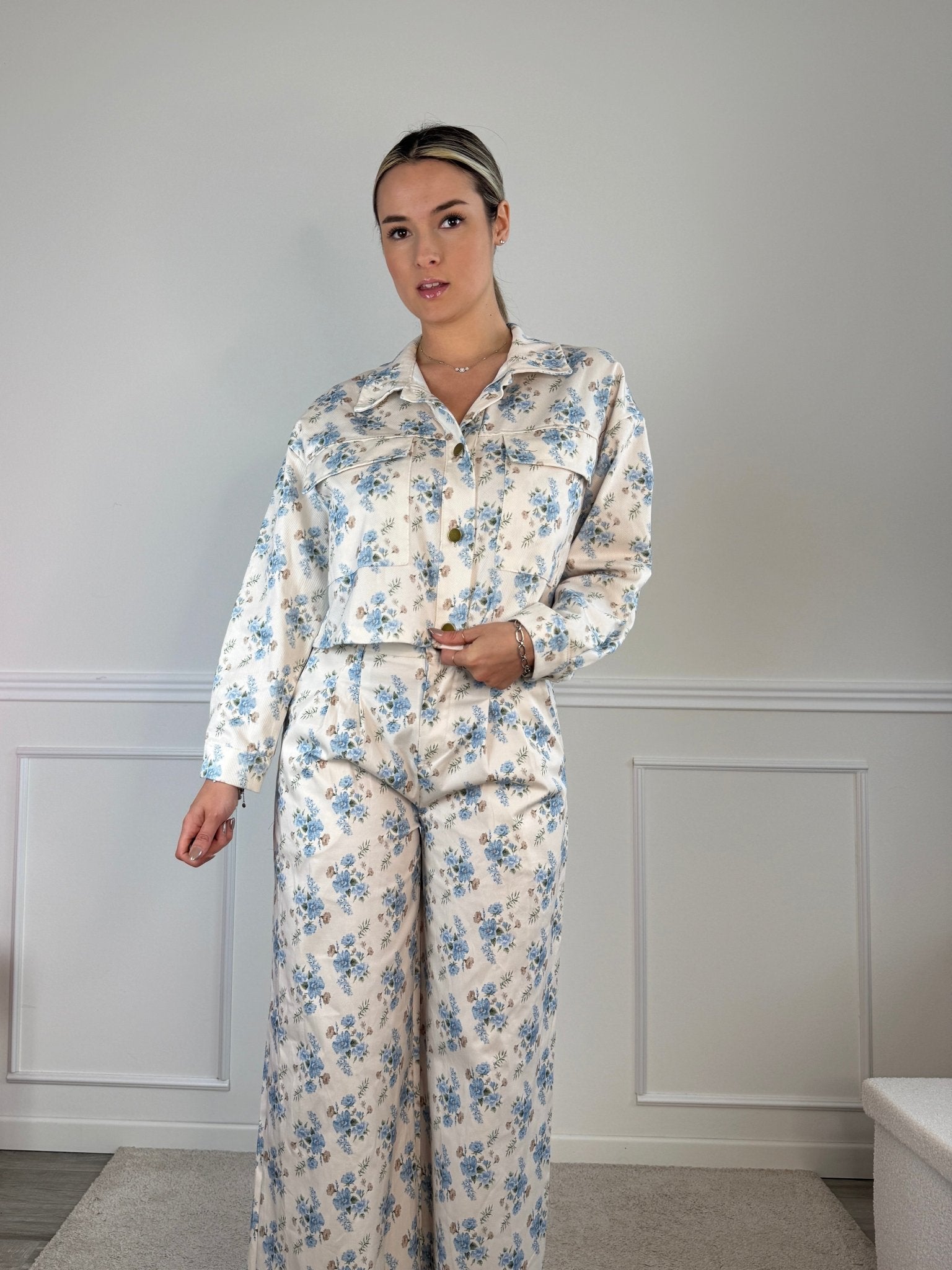 Giubbotto effetto jeans con stampa floreale - Follie by Alice