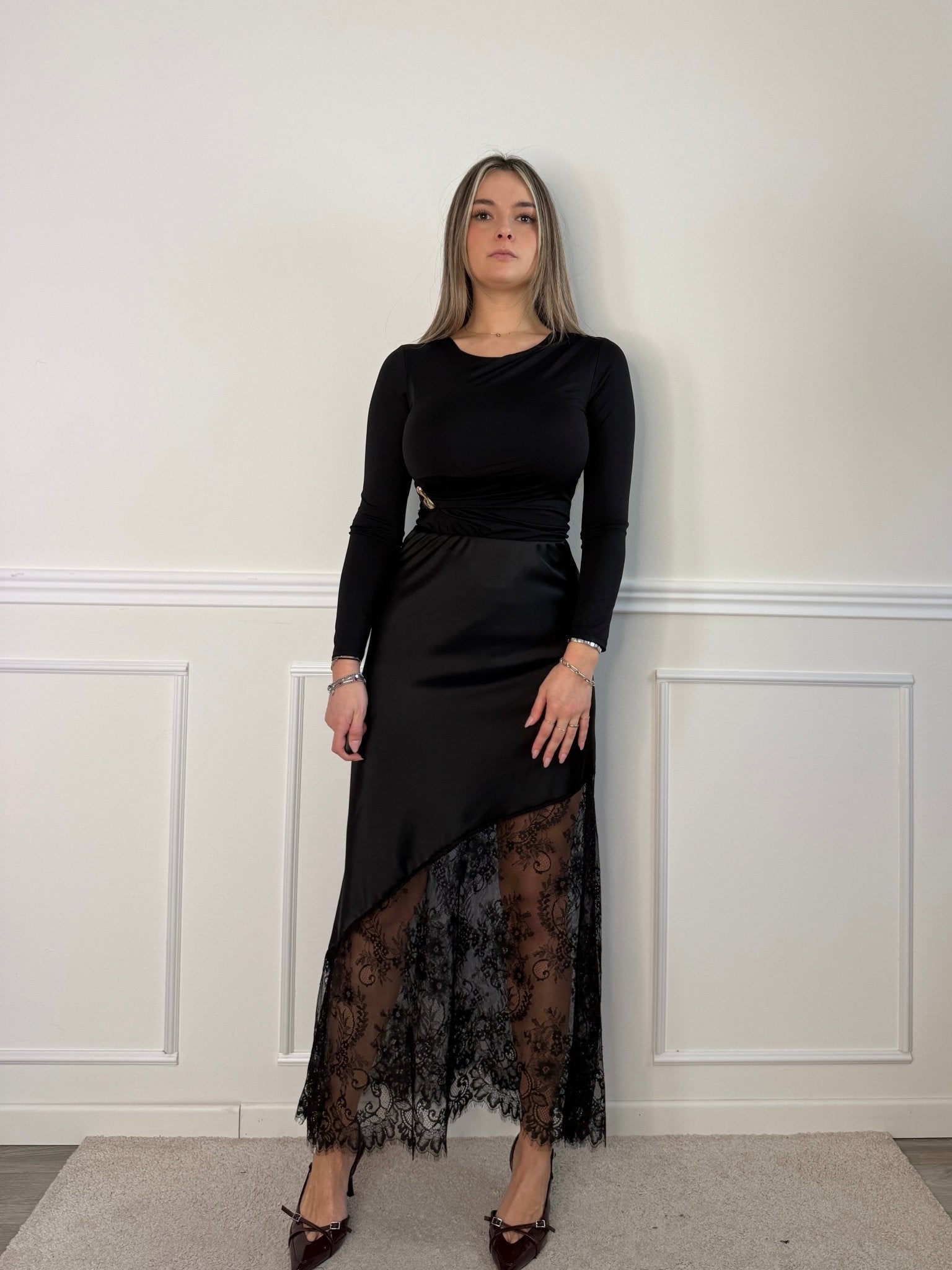 Gonna lunga in satin con ricami in pizzo - Follie by Alice