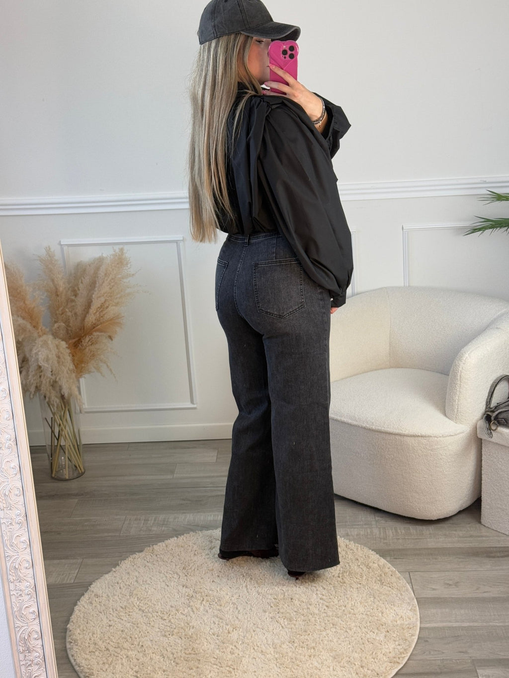 Jeans oversize con fondo sfrangiato - Follie by Alice