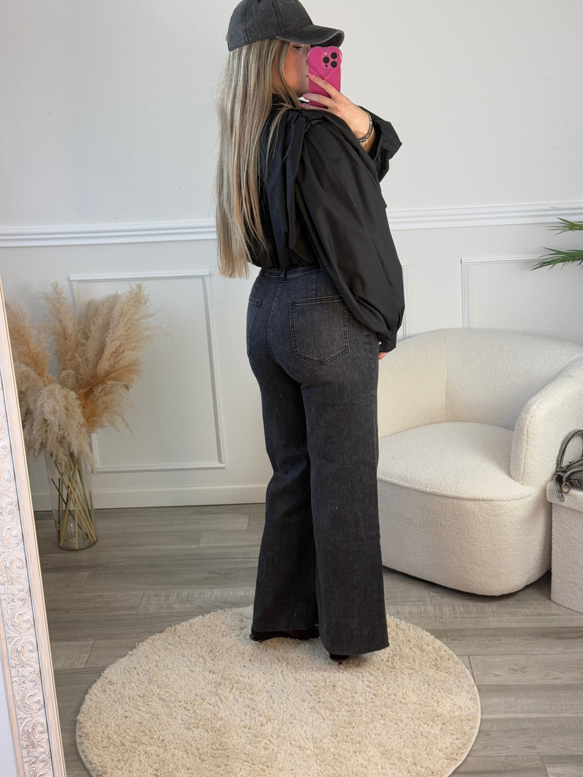 Jeans oversize con fondo sfrangiato - Follie by Alice