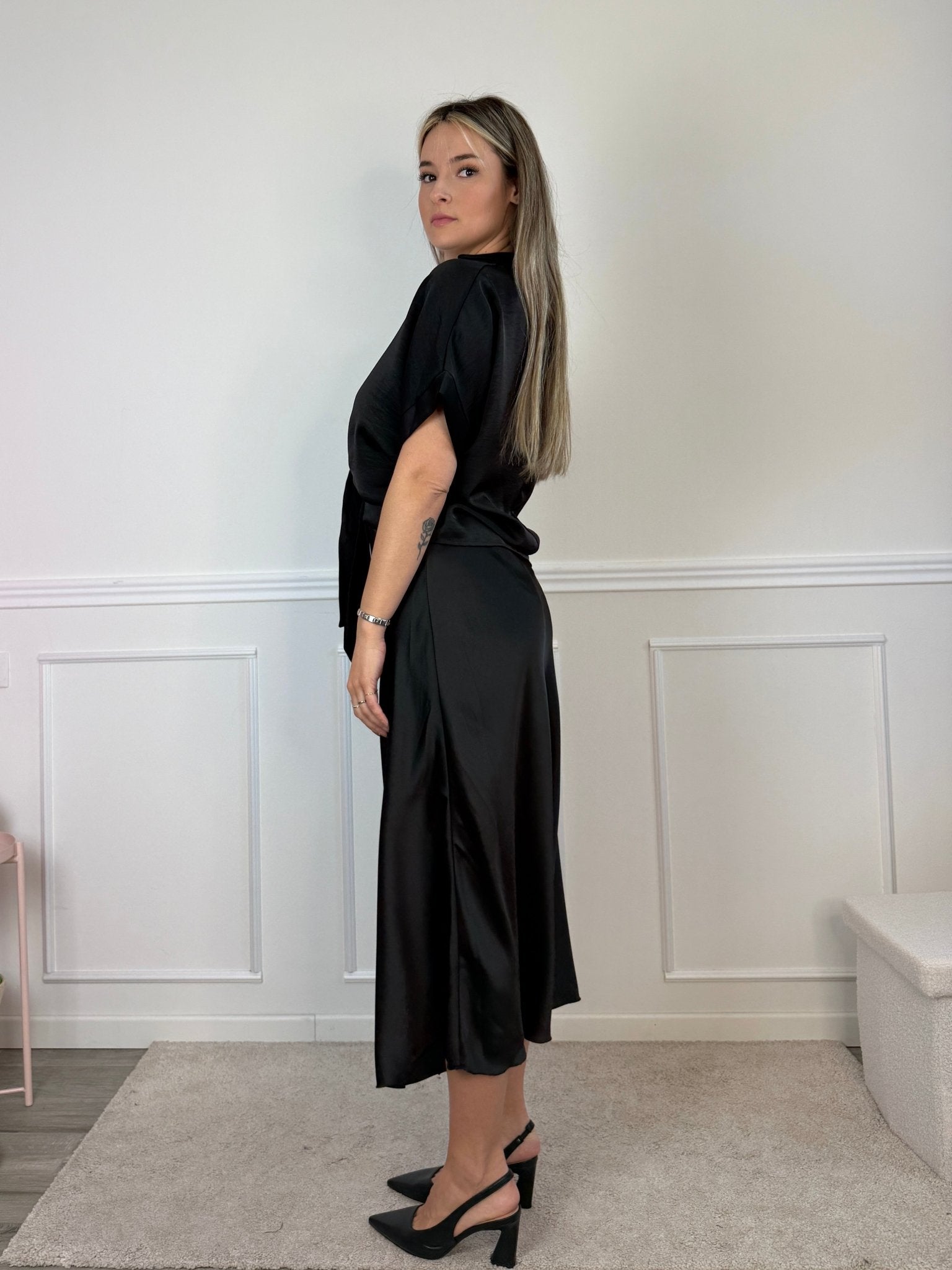 Longuette svasata in raso PETRA - Follie by Alice