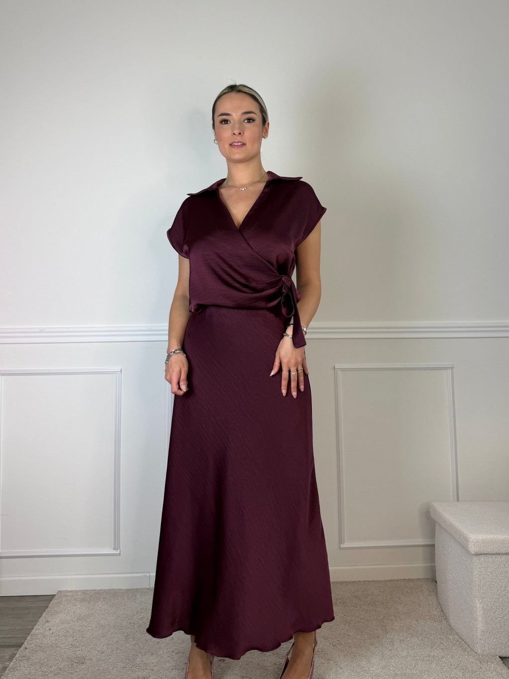 Longuette svasata in raso PETRA - Follie by Alice