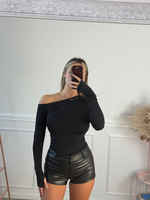 Maglia a maniche lunghe con scollatura off - shoulder - Follie by Alice