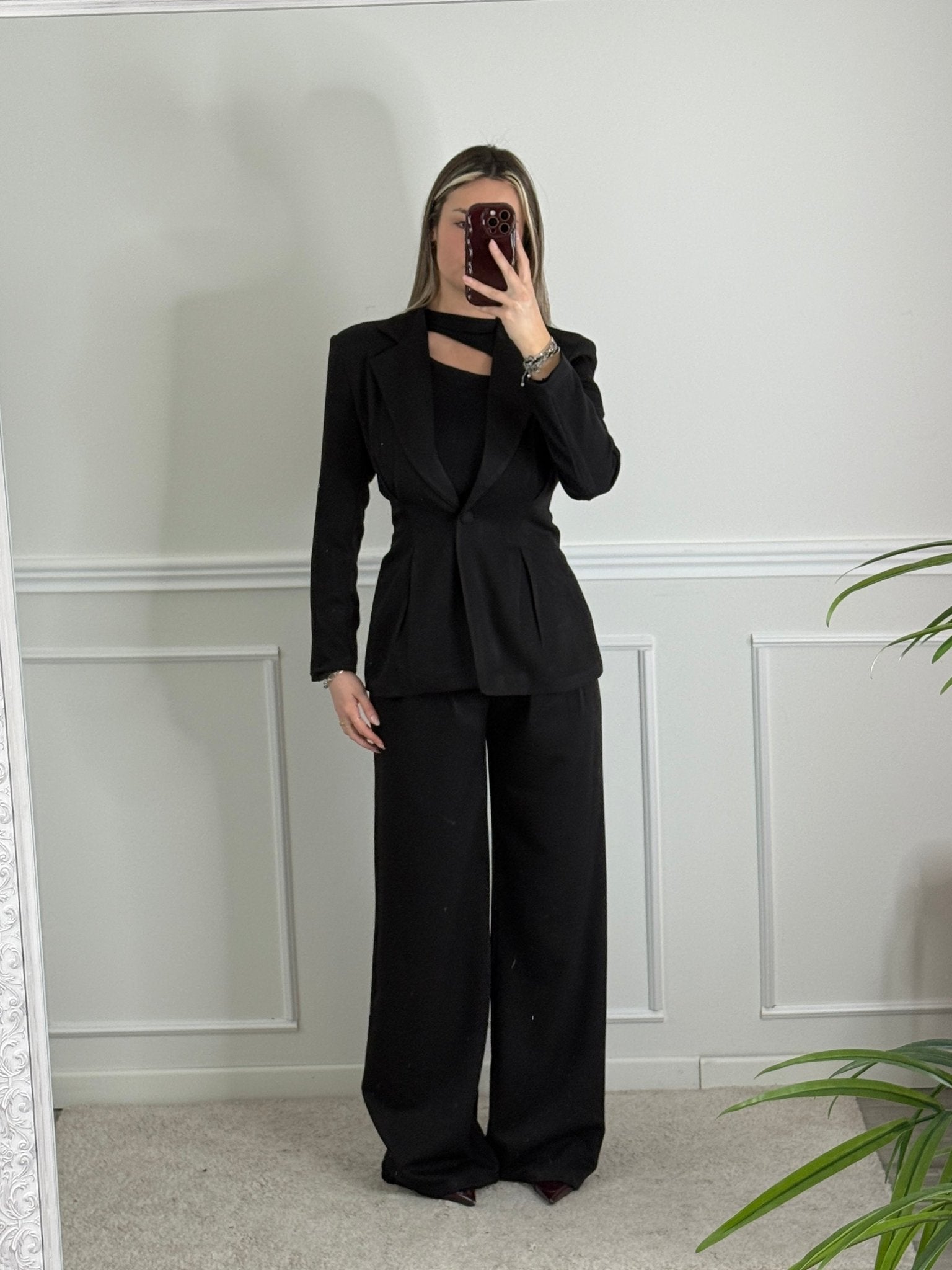 Maglia cut - out a maniche lunghe con morsetto dorato - Follie by Alice