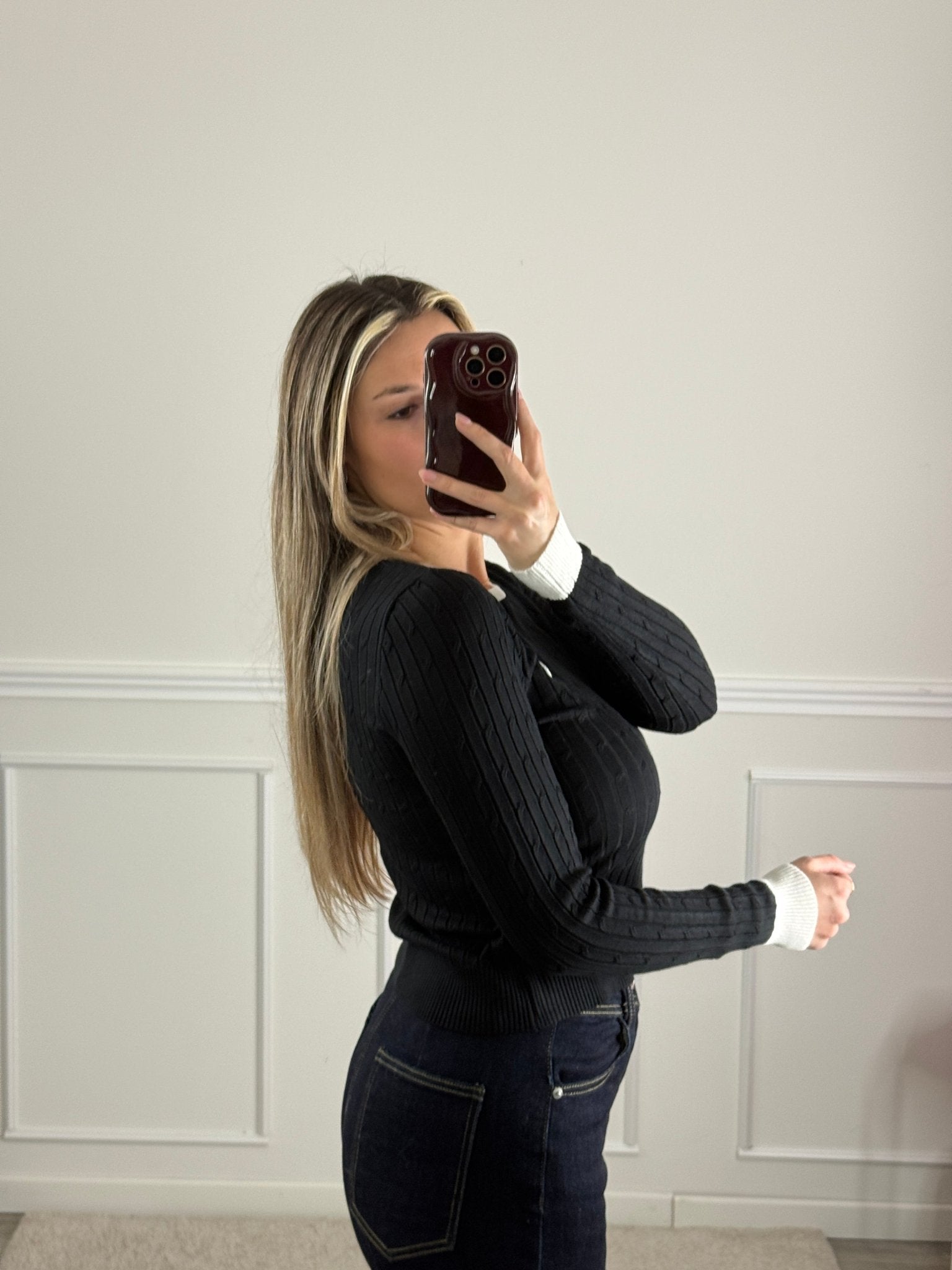 Maglioncino girocollo con orli a contrasto e cuore ricamato - Follie by Alice