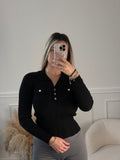 Maglioncino leggero a costine con colletto a camicia e bottoni gioiello