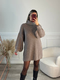 Maglione oversize a collo alto con maniche a palloncino