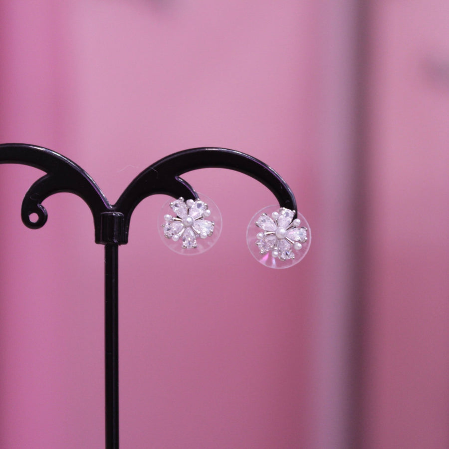 Orecchini argento a fiore con strass – alternate