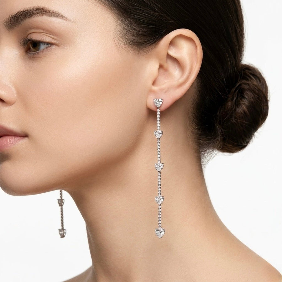 Orecchini argento pendenti di strass con cuoricini