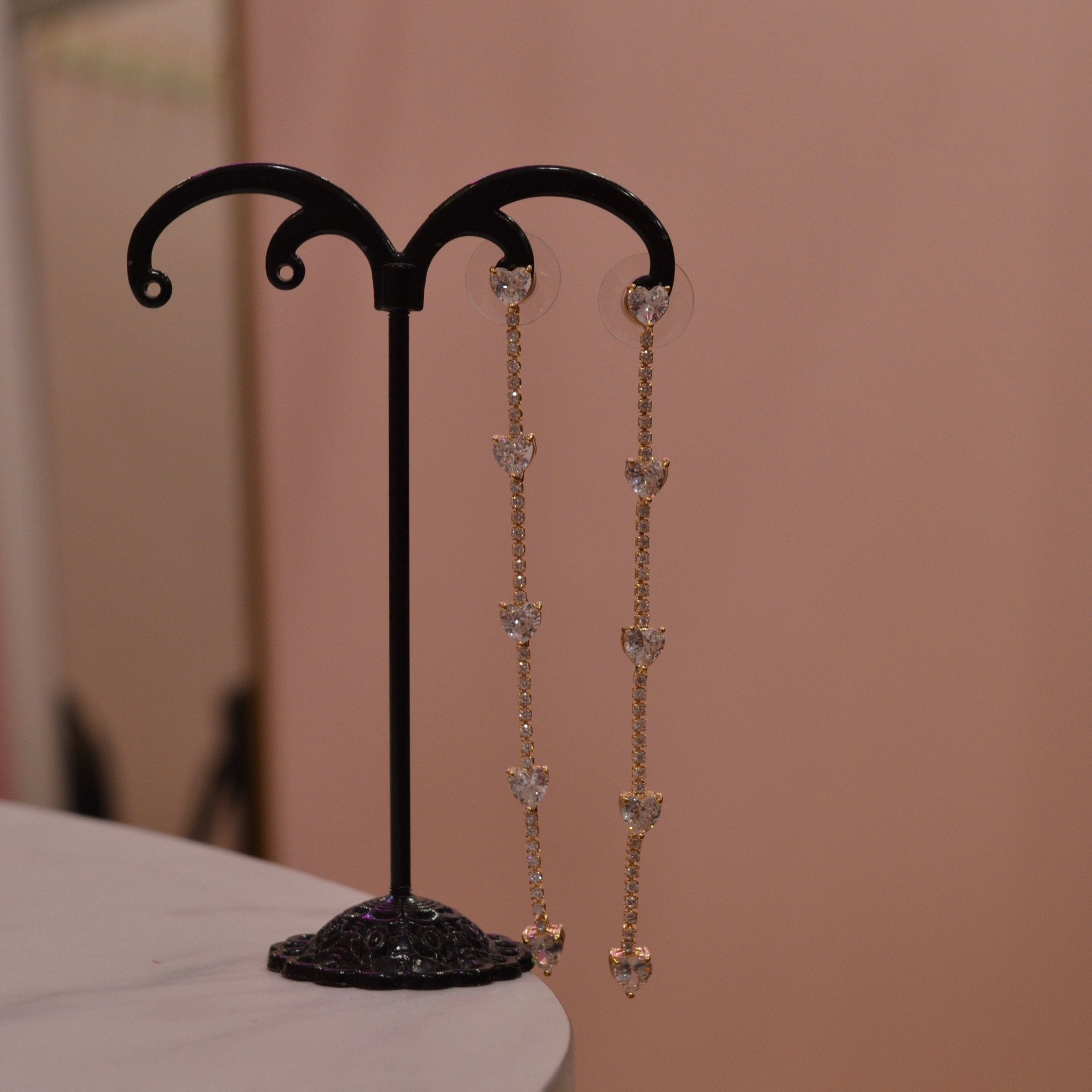 Orecchini oro pendenti con cuoricini e strass - Follie by Alice