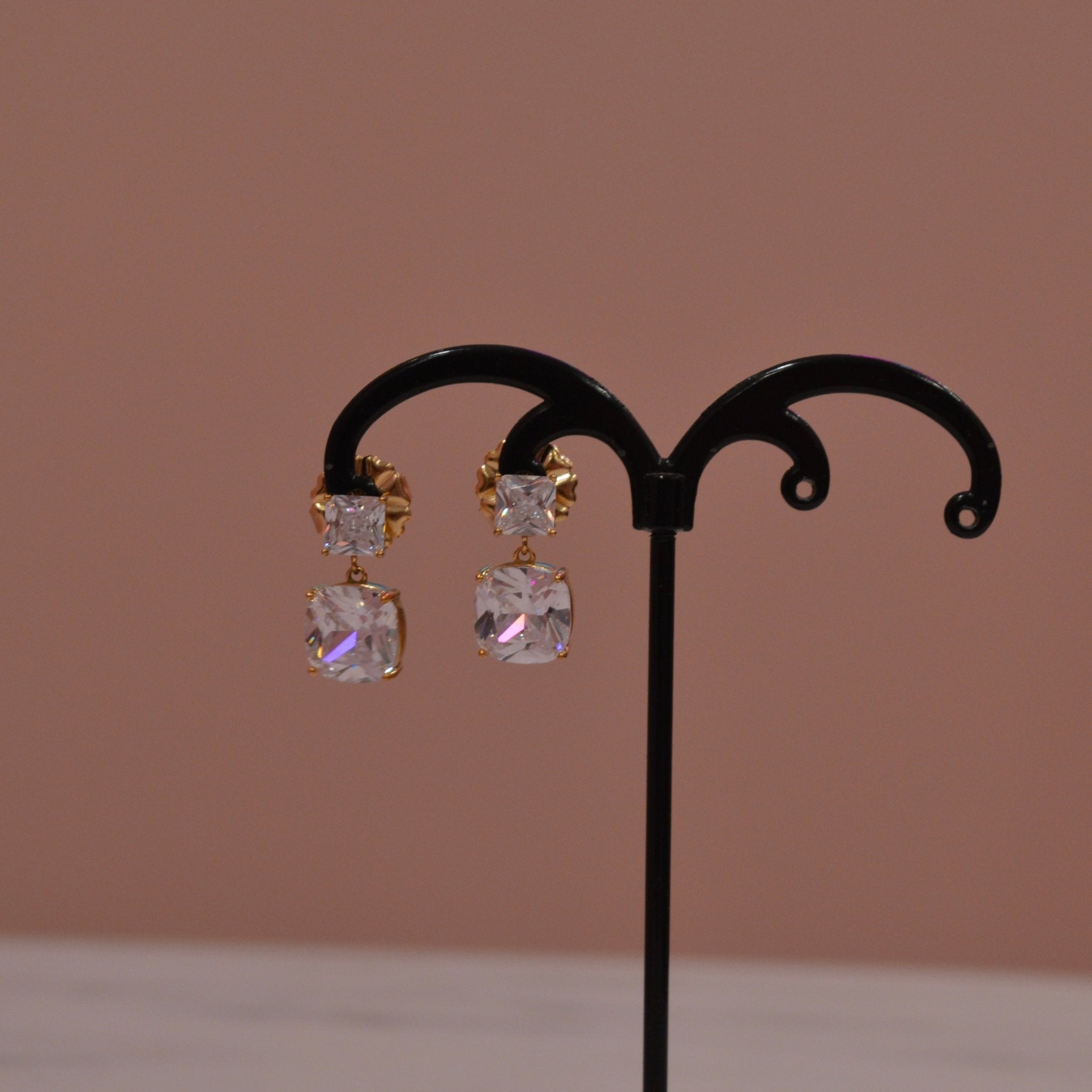 Orecchini oro pendenti con doppio strass - Follie by Alice