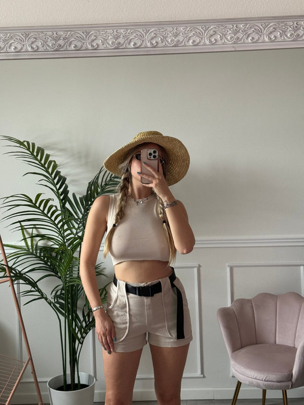 Pantaloncini shorts con tasche e cintura - Follie by Alice