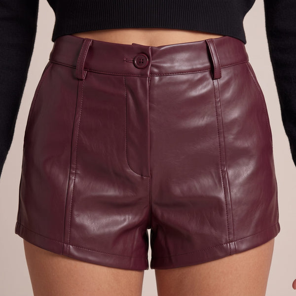 Pantaloncini shorts effetto pelle CLIO - Follie by Alice