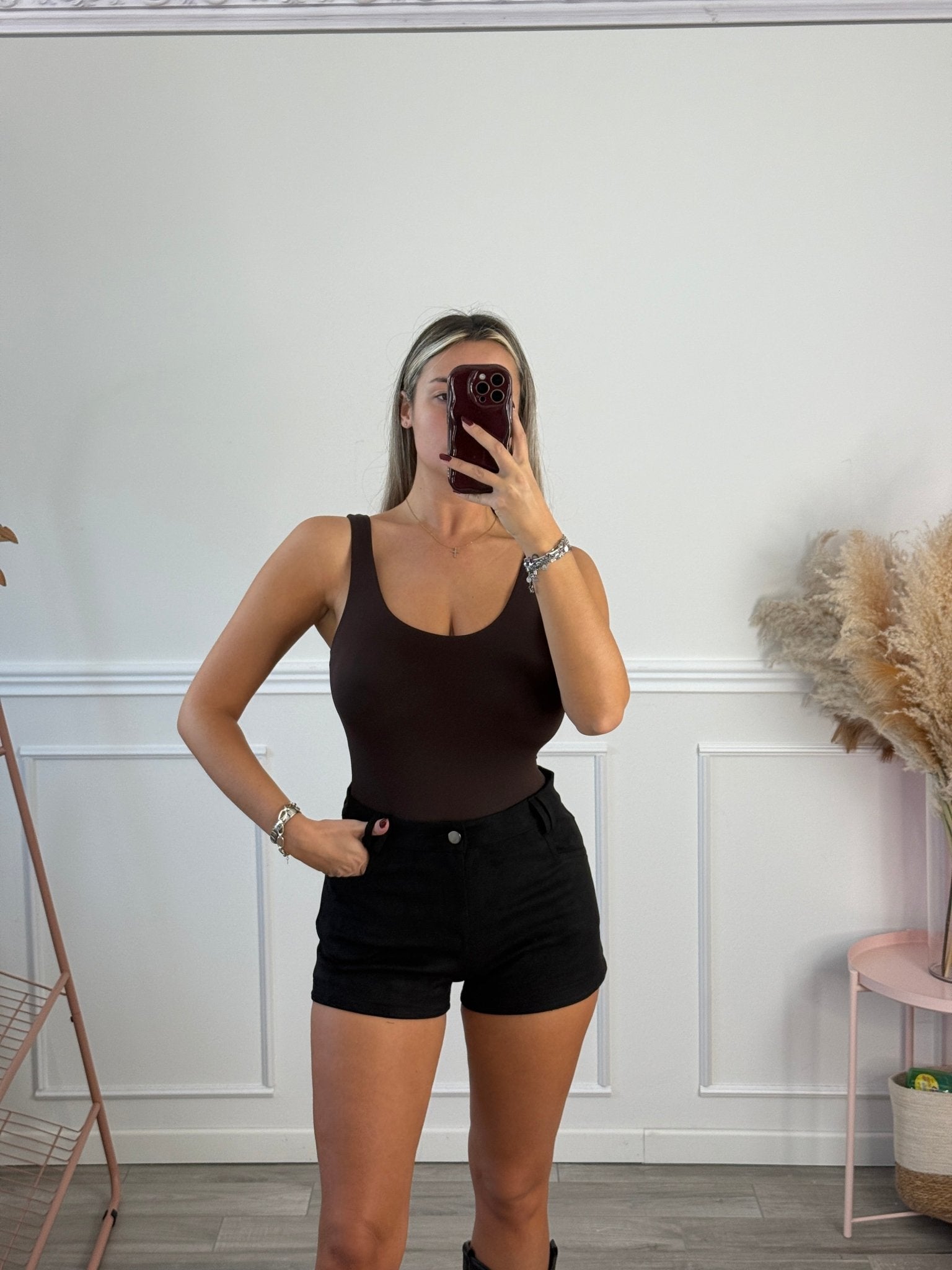 Pantaloncini shorts in suede - Follie by Alice Immagine secondaria del prodotto