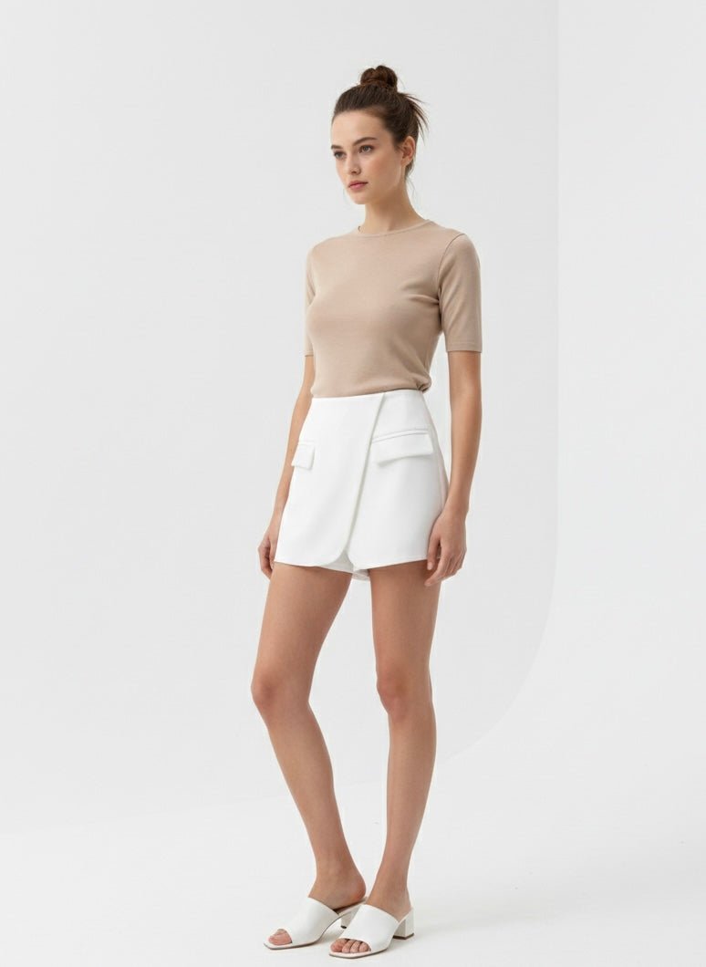 Pantaloncino-gonna a portafoglio con tasconi – alternate