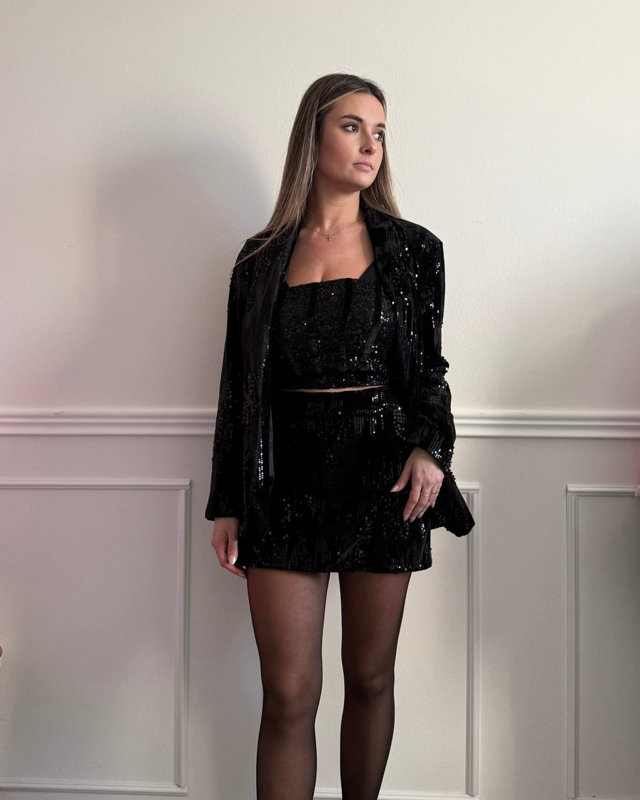 Pantaloncino-gonna in ciniglia con paillettes – alternate