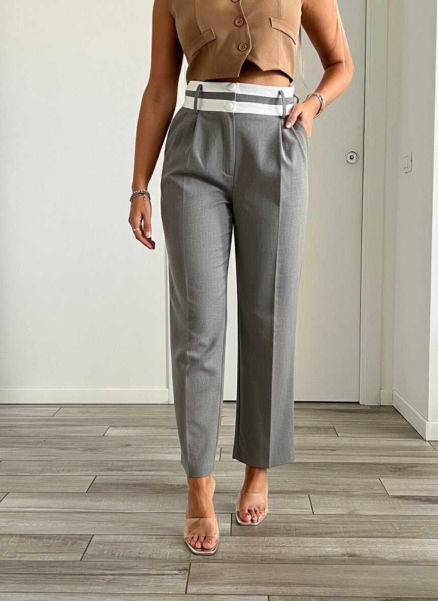 Pantaloni a palazzo con fascia in vita a contrasto