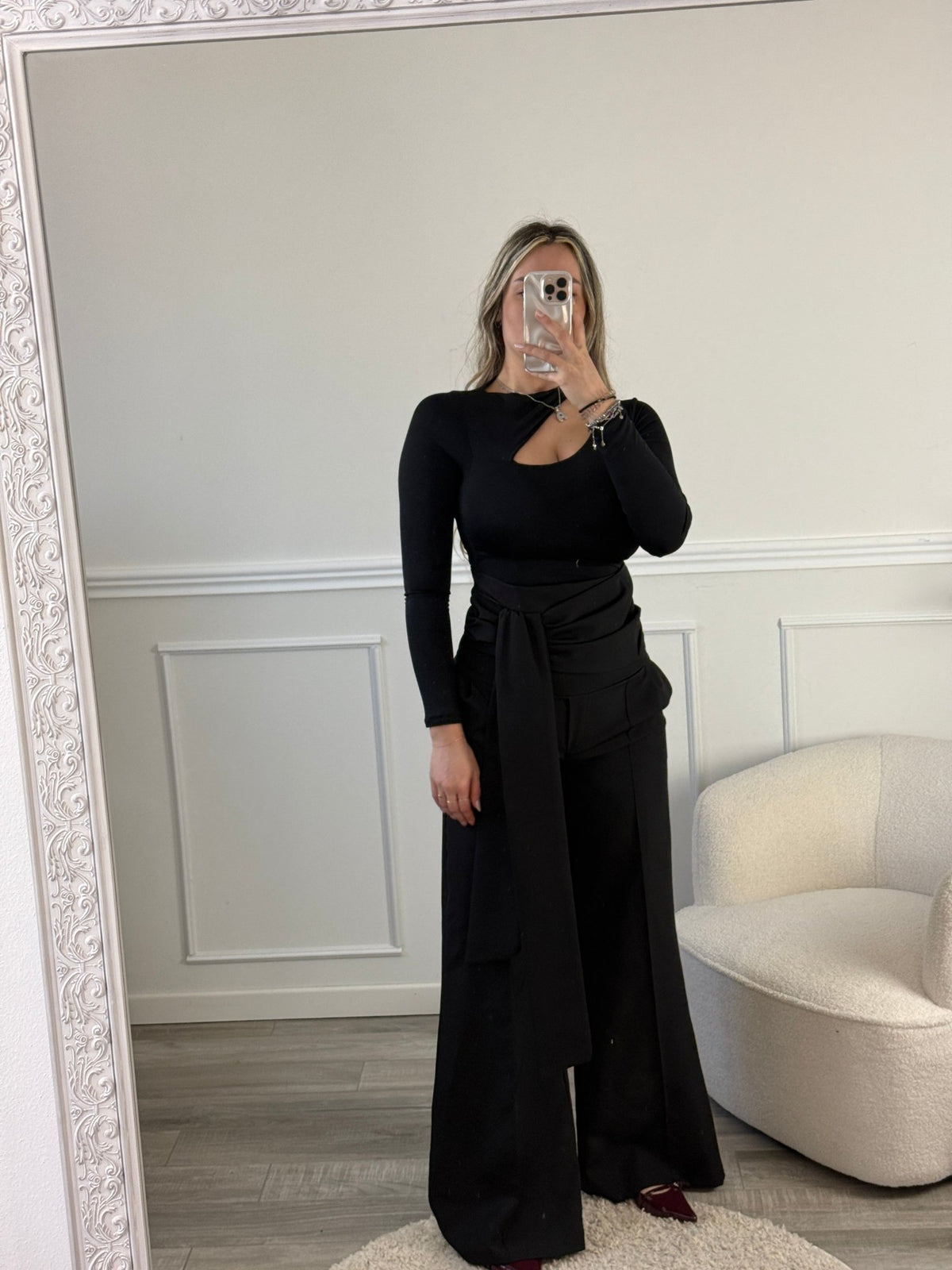 Pantaloni a palazzo con nastro annodato in vita e cuciture frontali - Follie by Alice