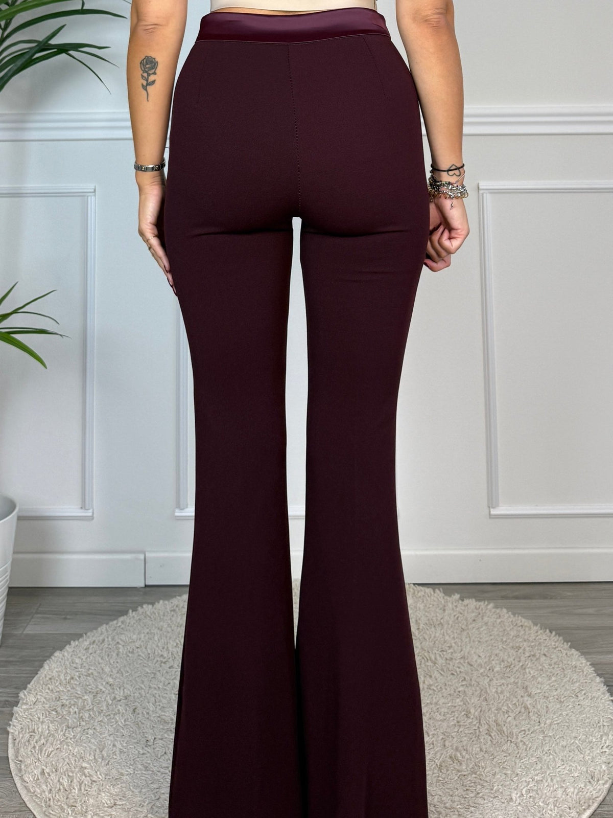 Pantaloni a zampa con fascia in raso PRESTIGE - Follie by Alice