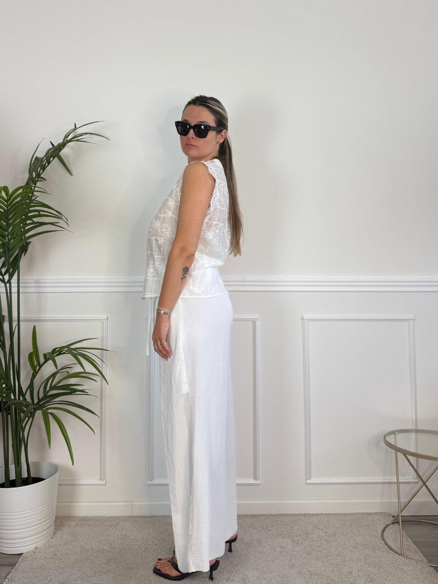 Pantaloni ampi effetto lino con spacchi - Follie by Alice