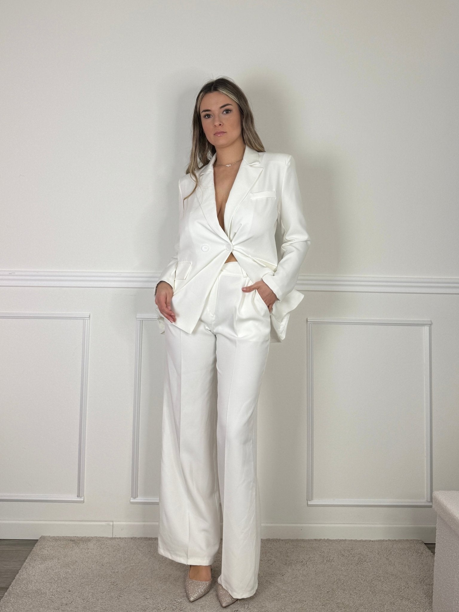 Pantaloni da completo a palazzo - Follie by Alice Immagine secondaria del prodotto