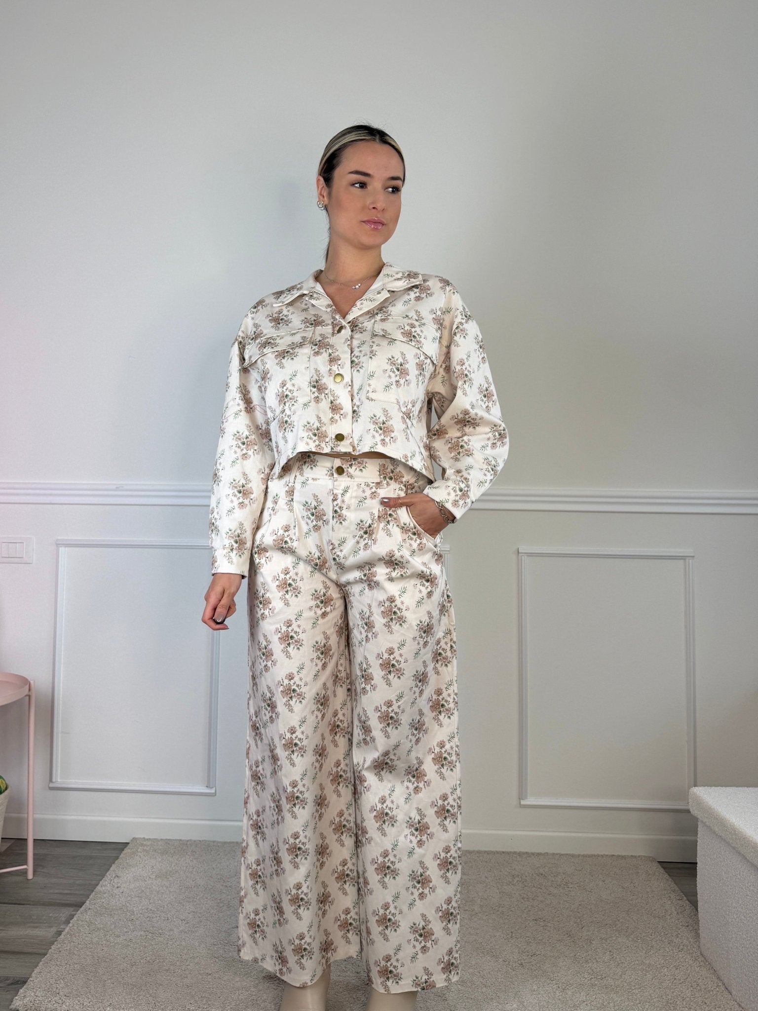 Pantaloni effetto jeans con stampa floreale - Follie by Alice