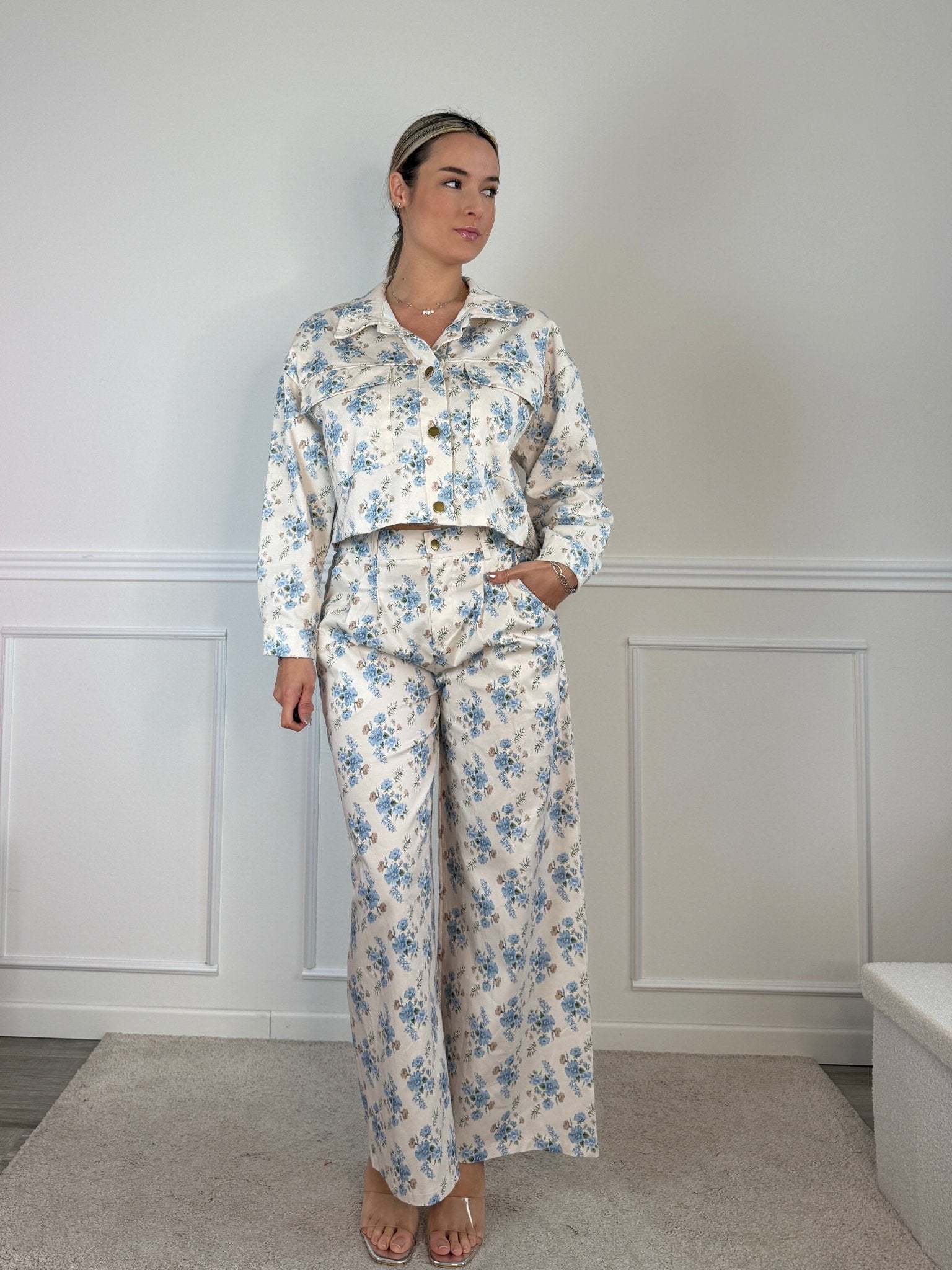 Pantaloni effetto jeans con stampa floreale - Follie by Alice