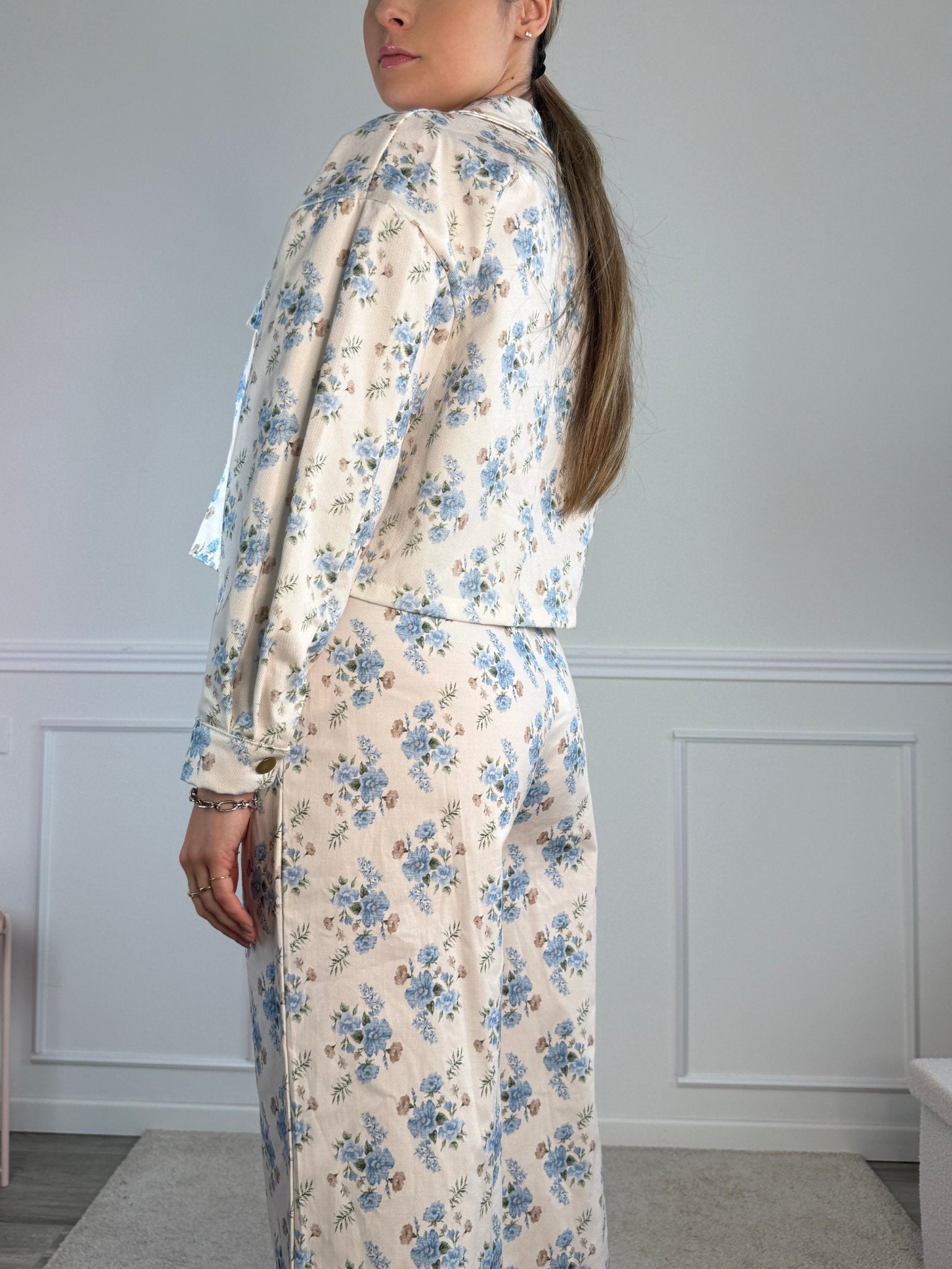 Pantaloni effetto jeans con stampa floreale - Follie by Alice