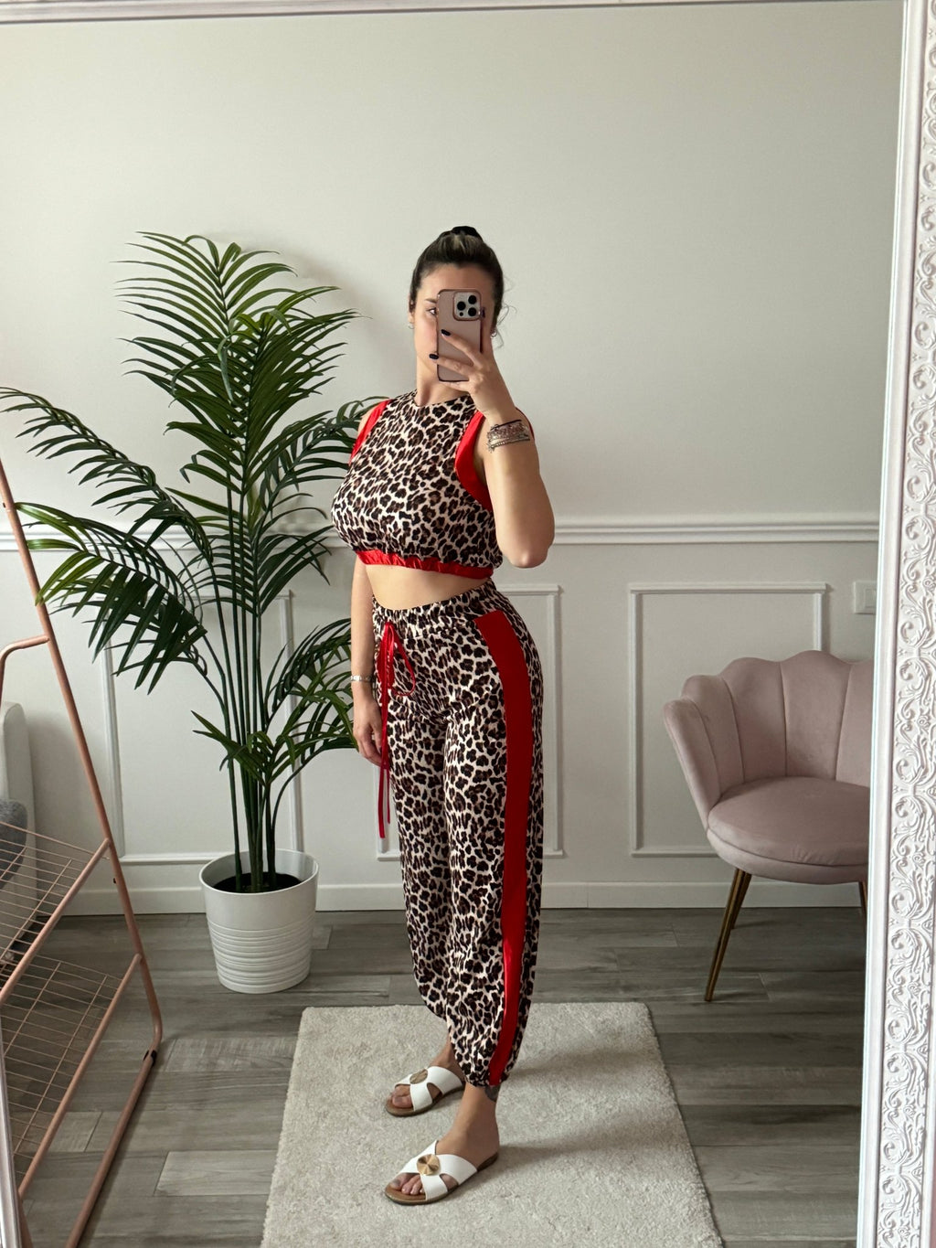 Pantaloni joggers leggeri animalier con banda rossa - Follie by Alice