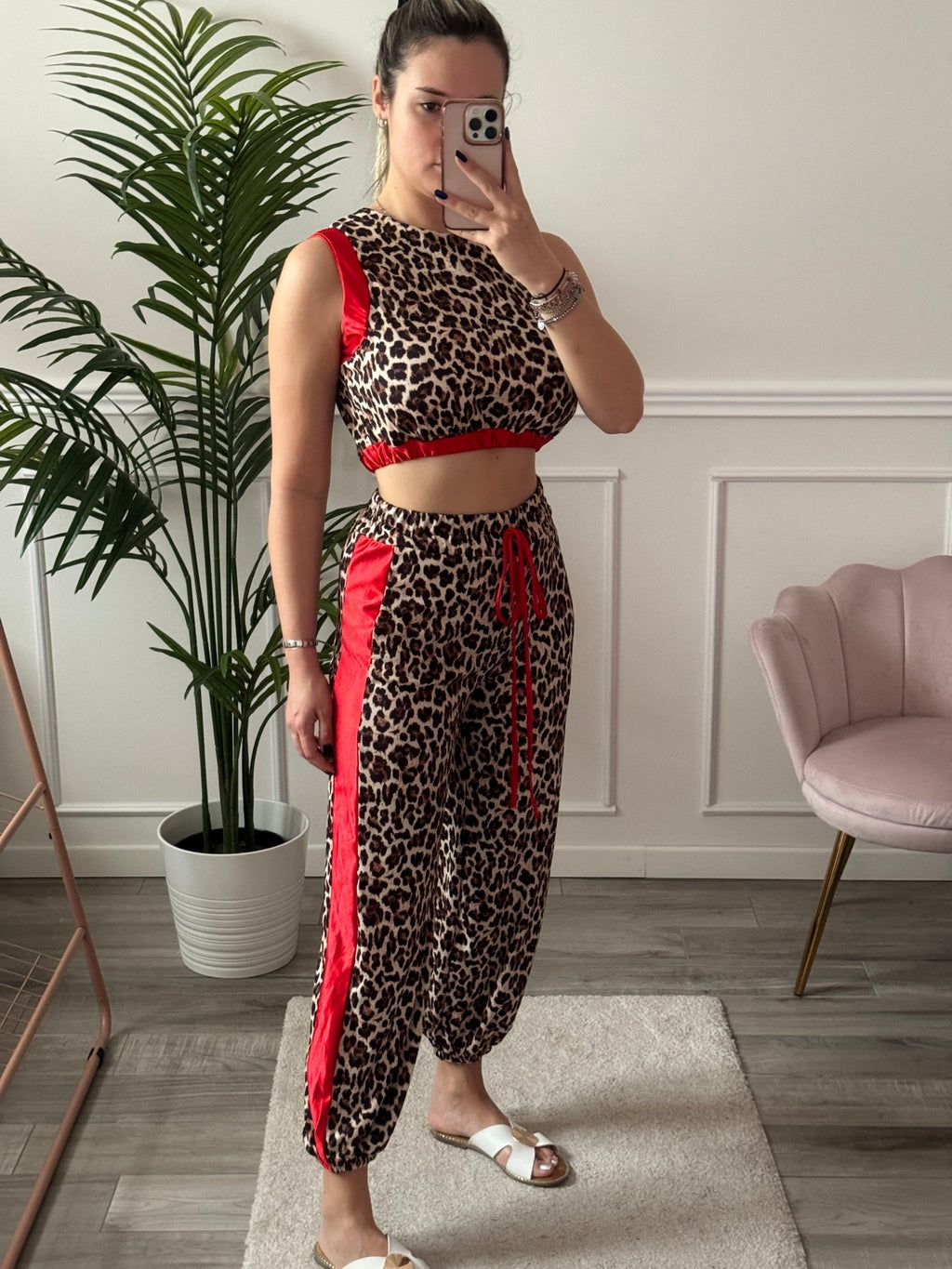 Pantaloni joggers leggeri animalier con banda rossa - Follie by Alice