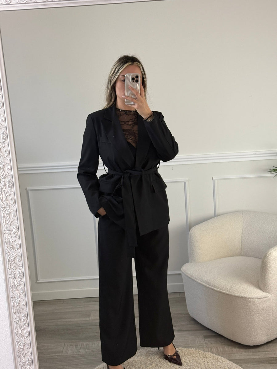 Pantaloni oversize da completo