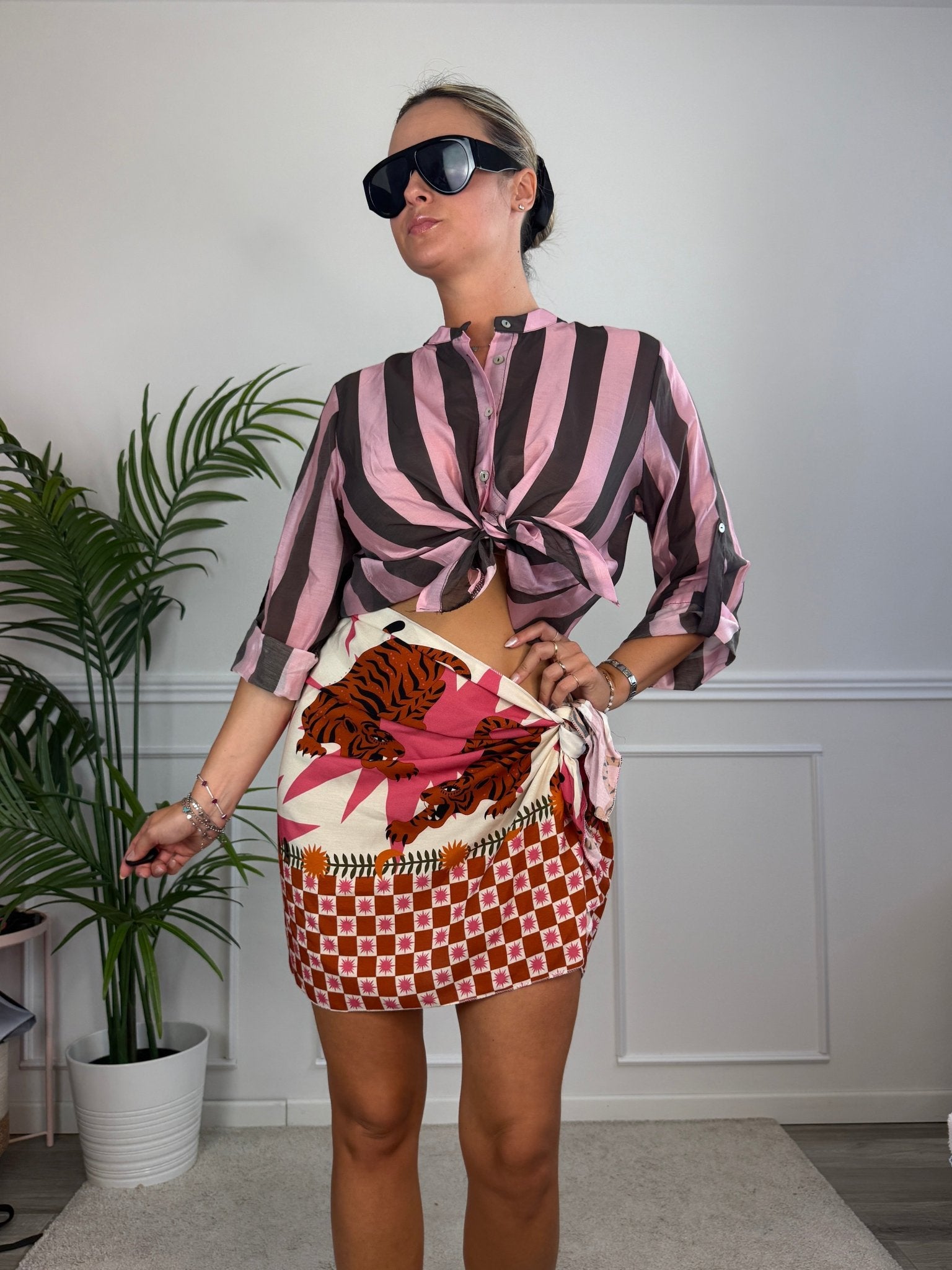 Pareo gonna bianco con stampe animalier e pattern check ISLA Immagine secondaria del prodotto