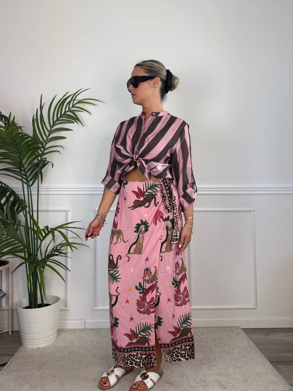 Pareo gonna lungo rosa con stampe animalier e foglie tropicali ISLA - Follie by Alice