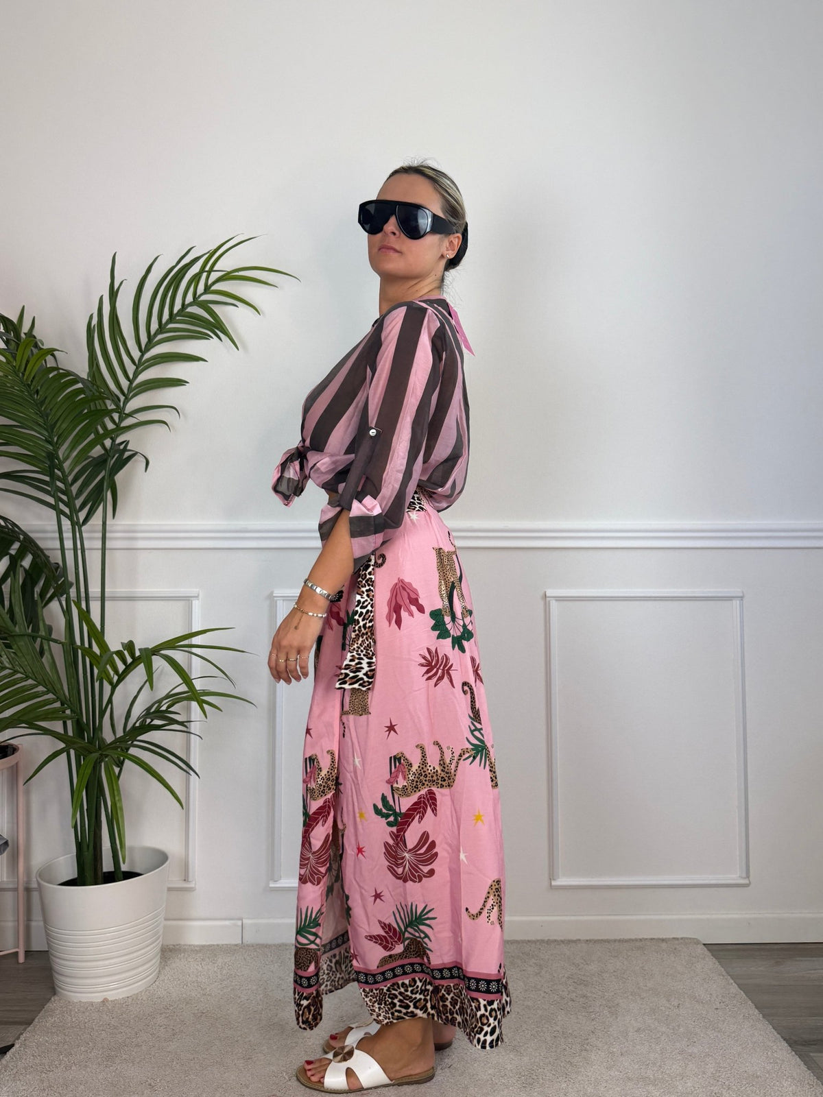 Pareo gonna lungo rosa con stampe animalier e foglie tropicali ISLA - Follie by Alice
