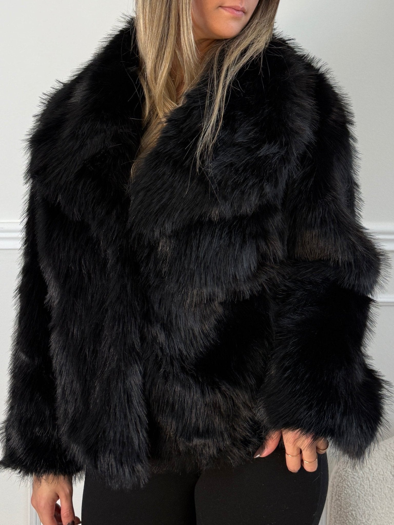 Pelliccia morbida con bottone - Follie by Alice