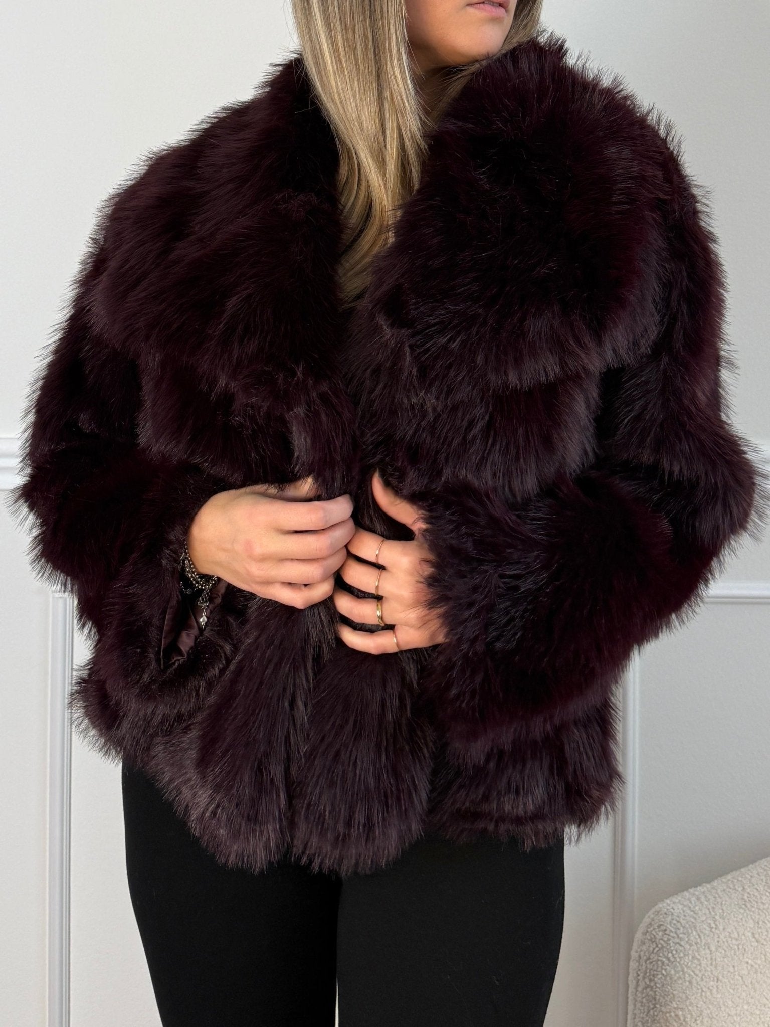 Pelliccia morbida con bottone - Follie by Alice