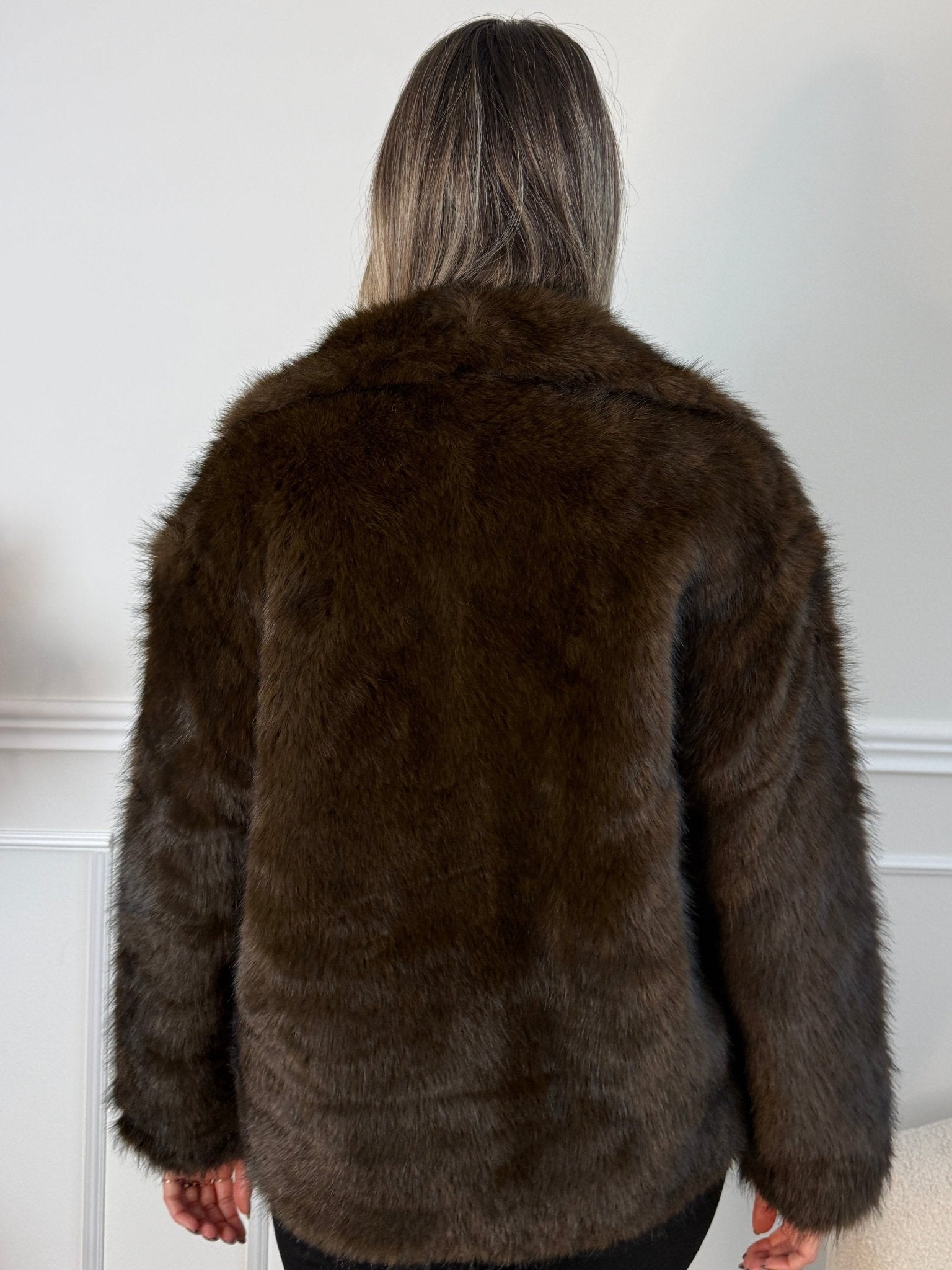 Pelliccia morbida con bottone - Follie by Alice