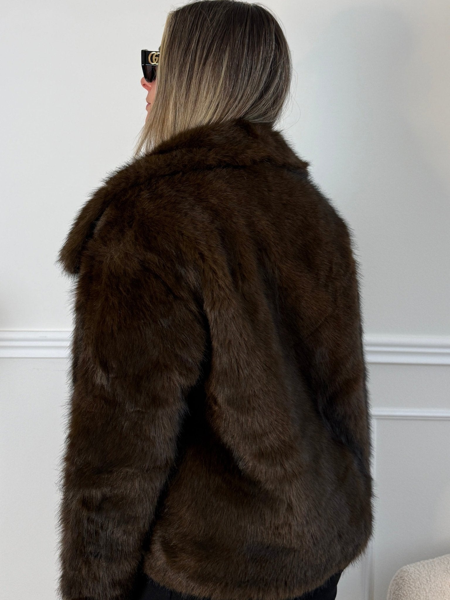 Pelliccia morbida con bottone - Follie by Alice