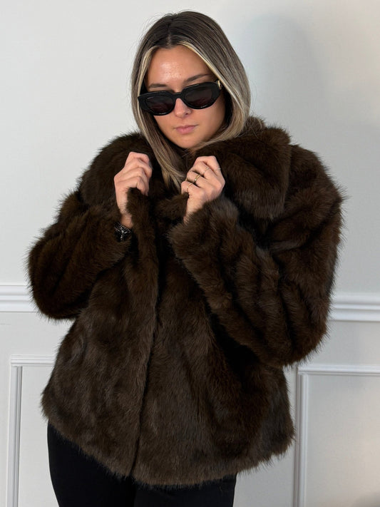 Pelliccia morbida con bottone - Follie by Alice 1536