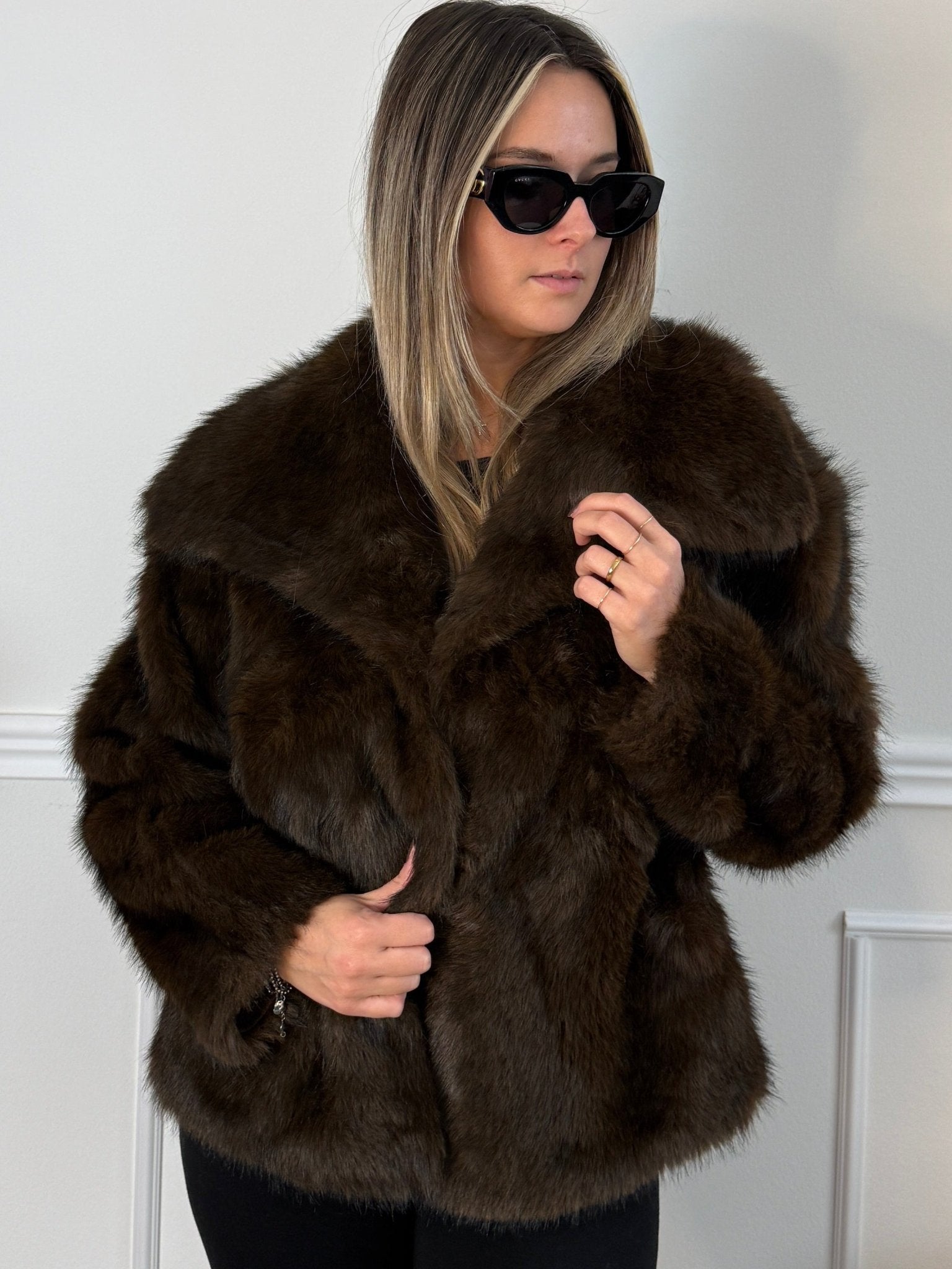 Pelliccia morbida con bottone - Follie by Alice